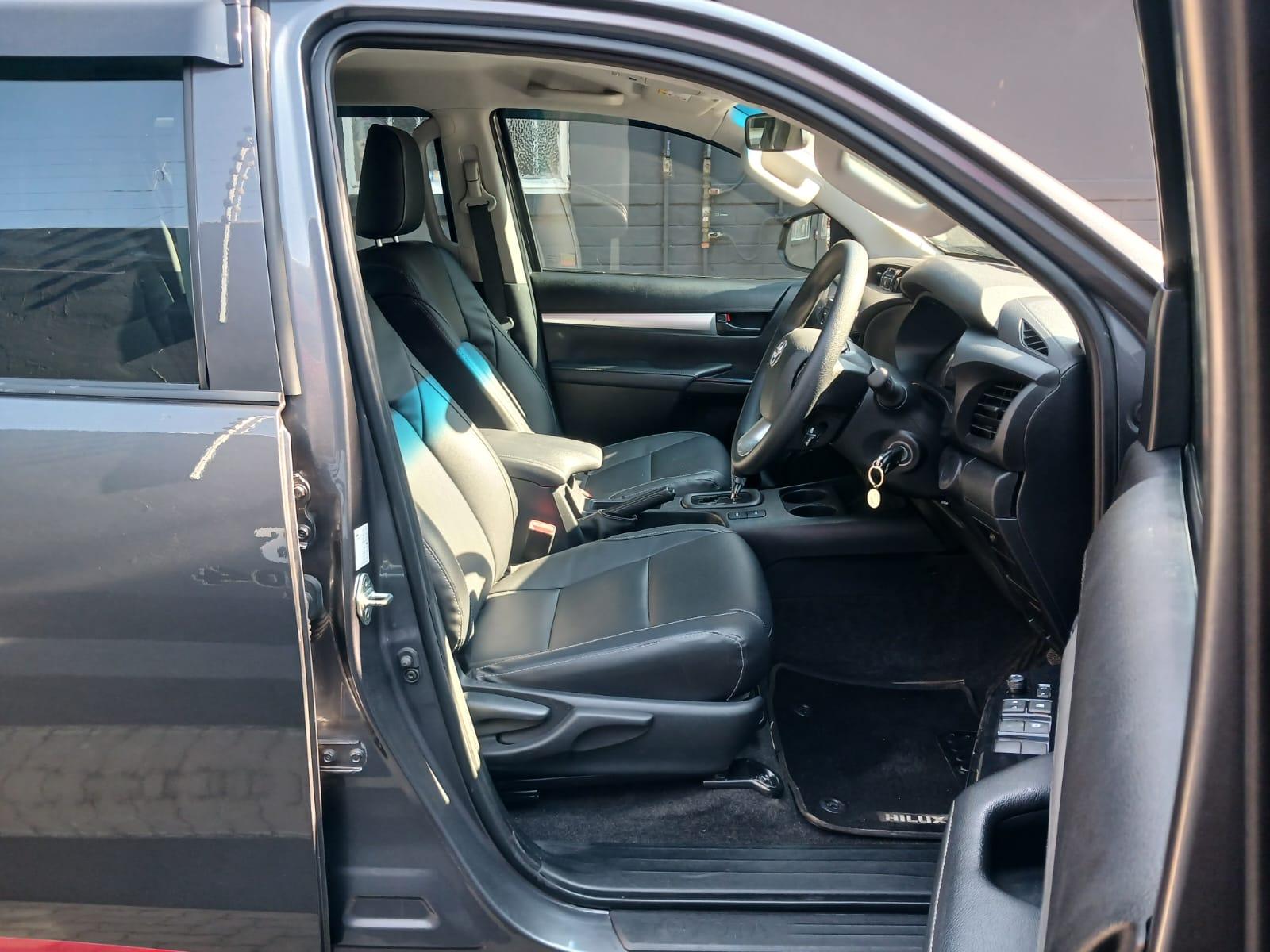 2026 Toyota Hilux 2.4 double cab 4x4 auto — photo 11