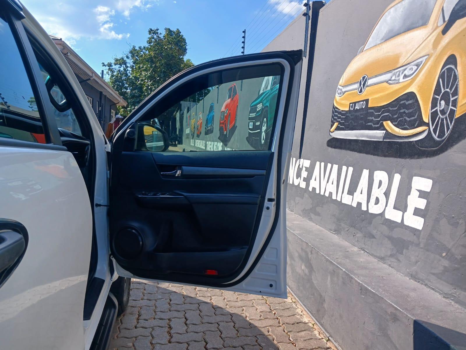 2022 Toyota Hilux 2.8 DOUBLE CAB LEGEND 4X2 — photo 10