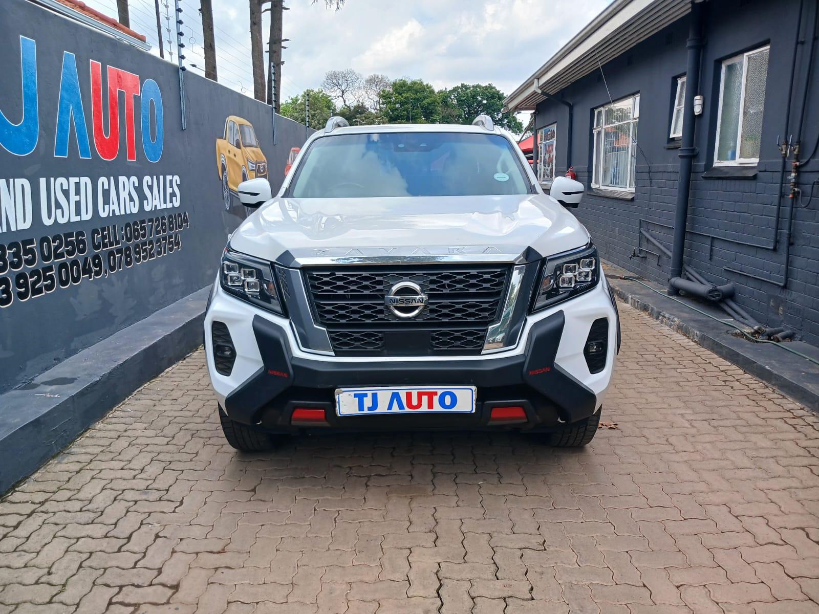2021 Nissan Navara 2.3 double cab 4x2 automatic — photo 2