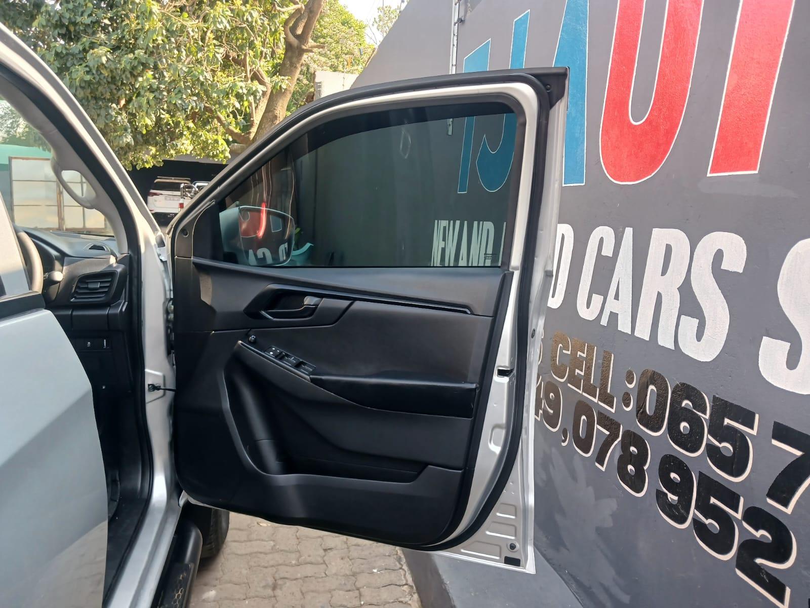 2023 Isuzu D-Max dmax 1.9 double cab automatic 4x2 — photo 11