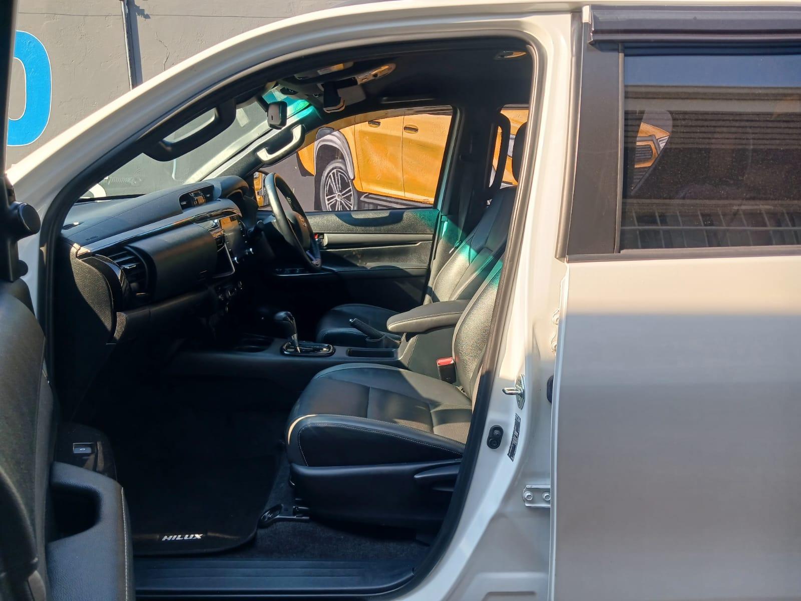2023 Toyota Hilux 2.8 GD6 LEGEND 4X4 AUTOMATIC — photo 9