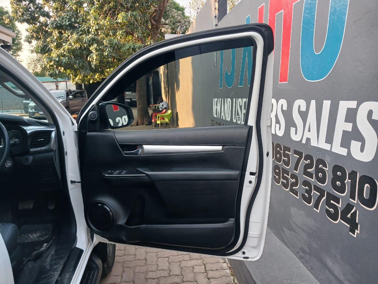 2023 Toyota Hilux 2,8 gd6 single cab 4x4 automatic — photo 7