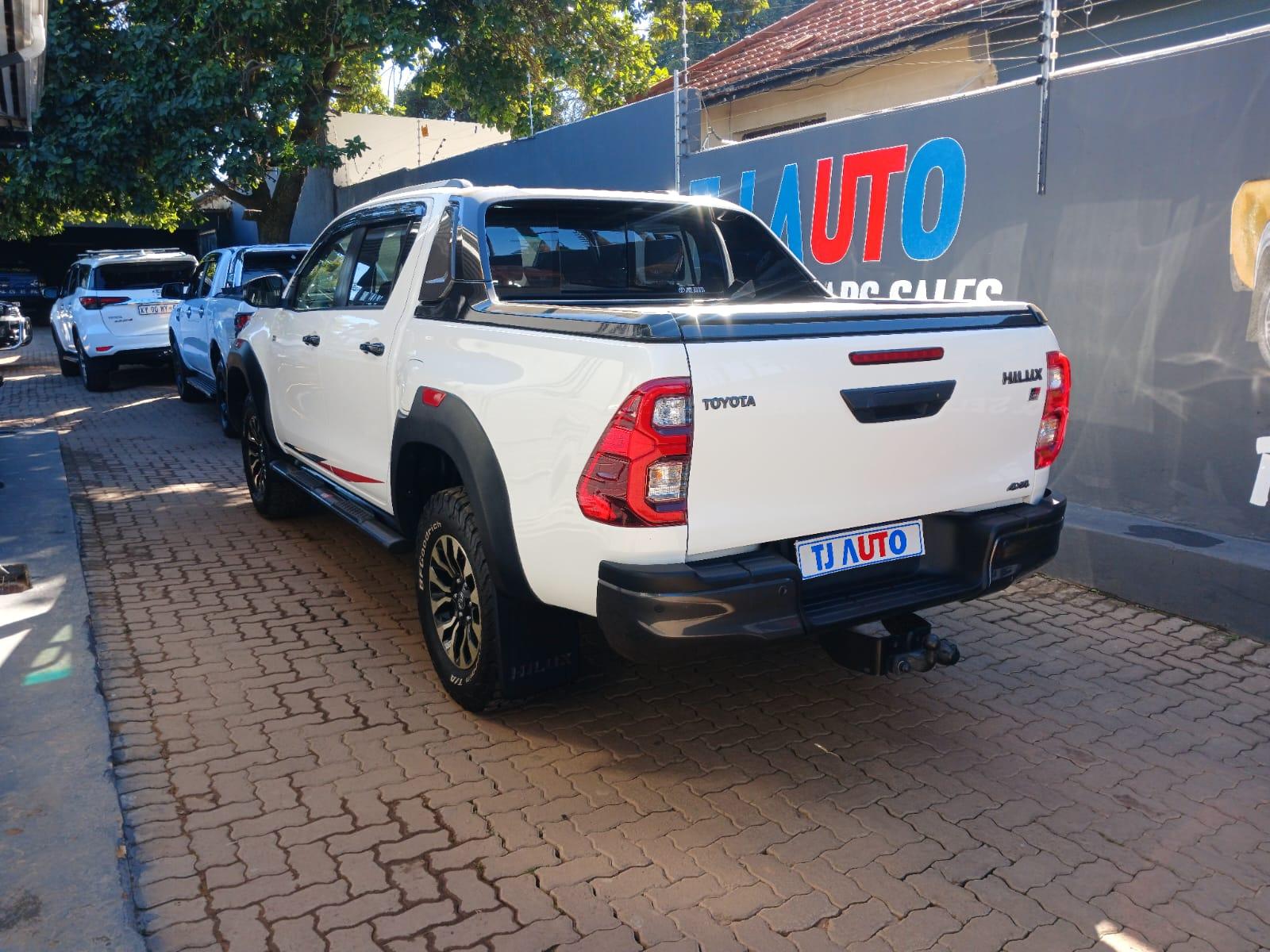 2024 Toyota Hilux 2.8 DOUBLE CAB 4X4 AUTOMATIC GR SPORT — photo 3