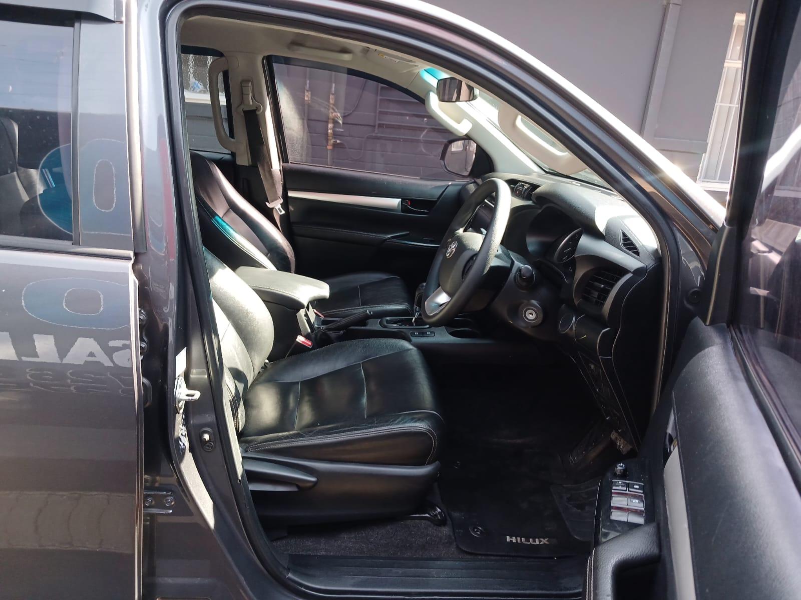2019 Toyota Hilux 2.4GD6 DOUBLE CAB AUTOMATIC 4X2 — photo 7