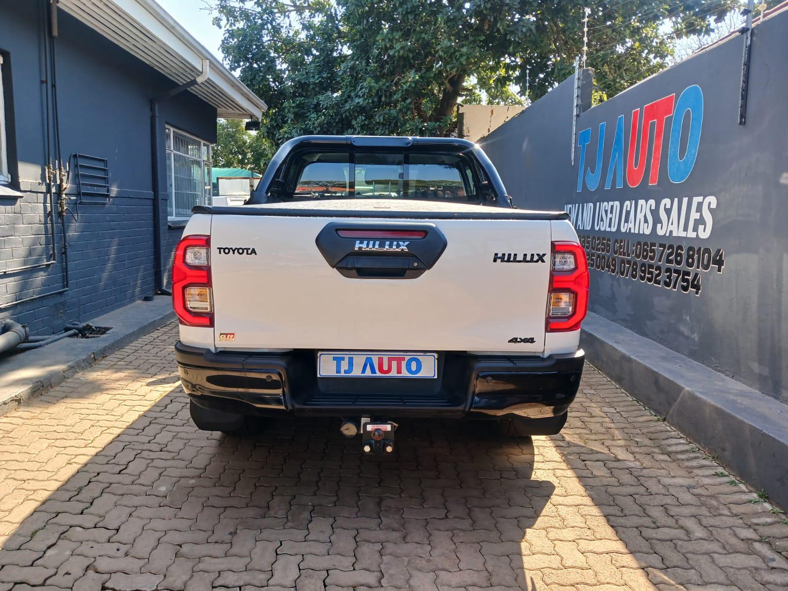 2024 Toyota Hilux 2.4 double cab 4x4 auto — photo 5