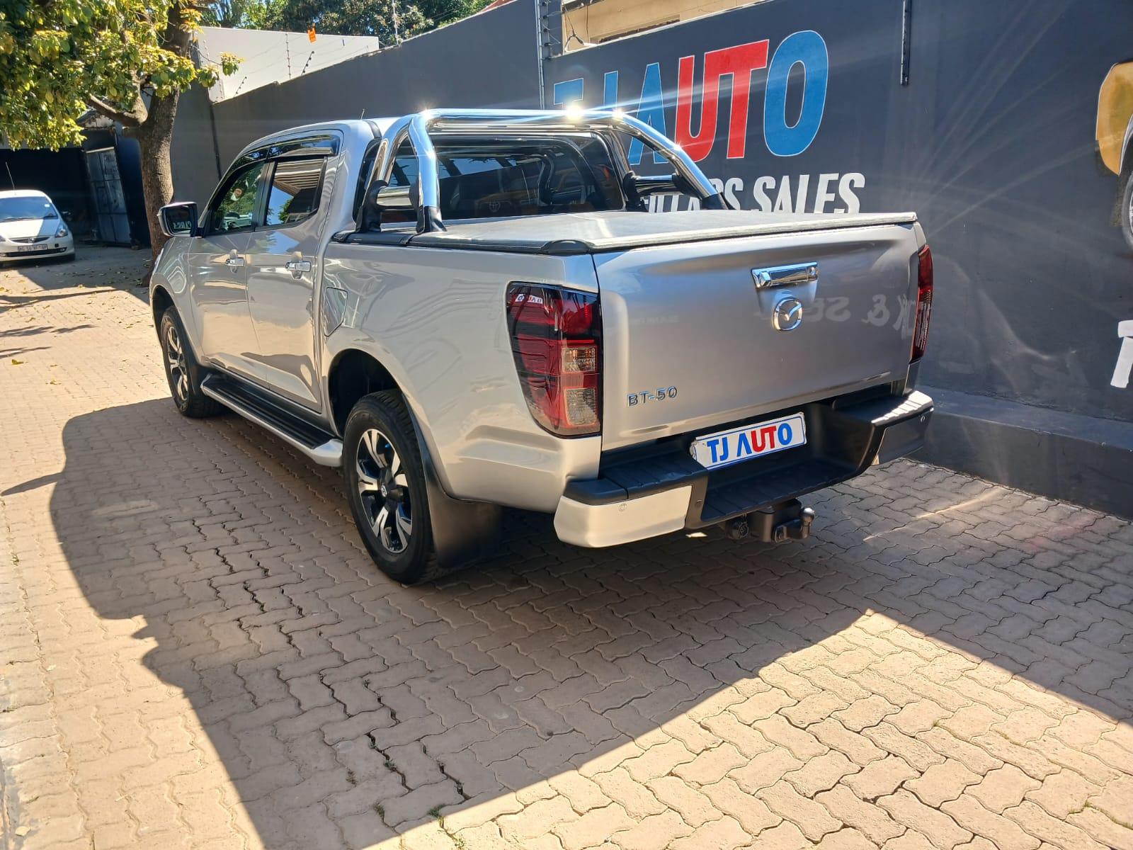 2021 Mazda BT50 3.0 double cab 4x2 automatic — photo 4