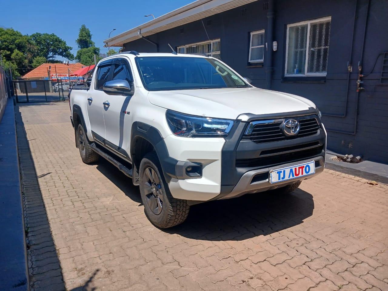 2017 Toyota Hilux 2.8GD-6 DOUBLE CAB RAIDER — photo 3