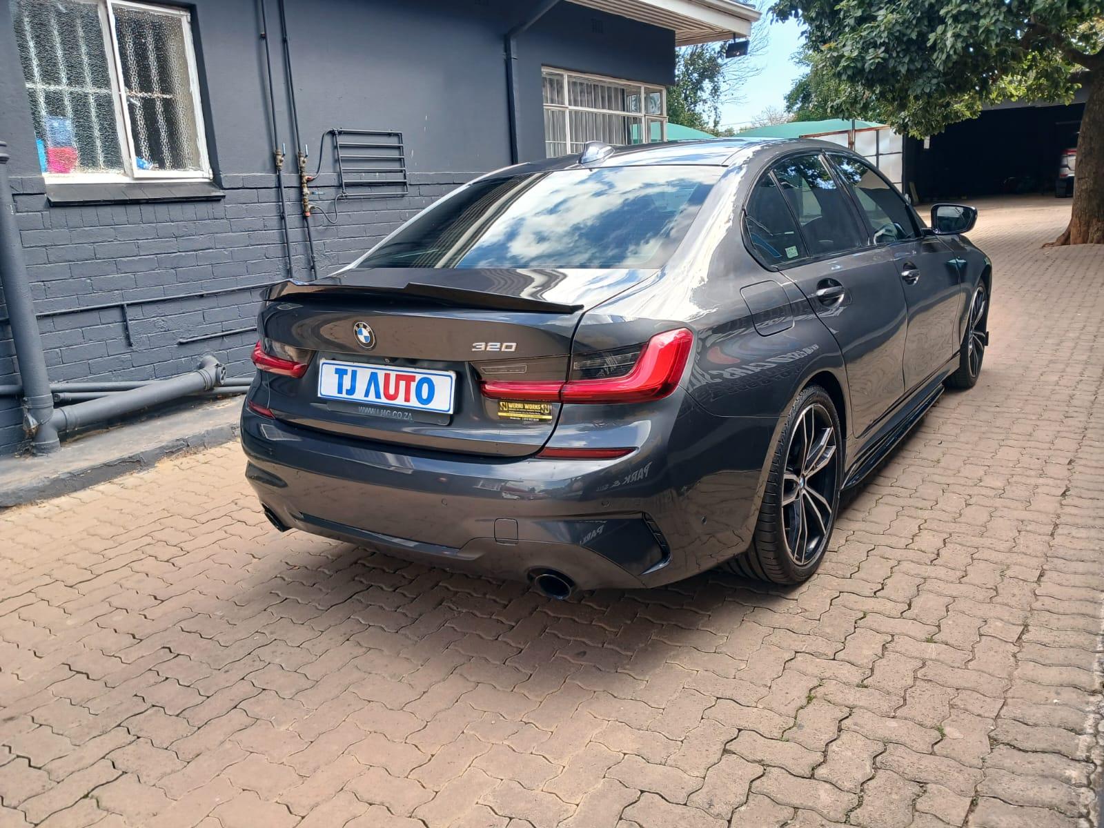 2019 BMW 3 Series 320I GT M SPORT — photo 4