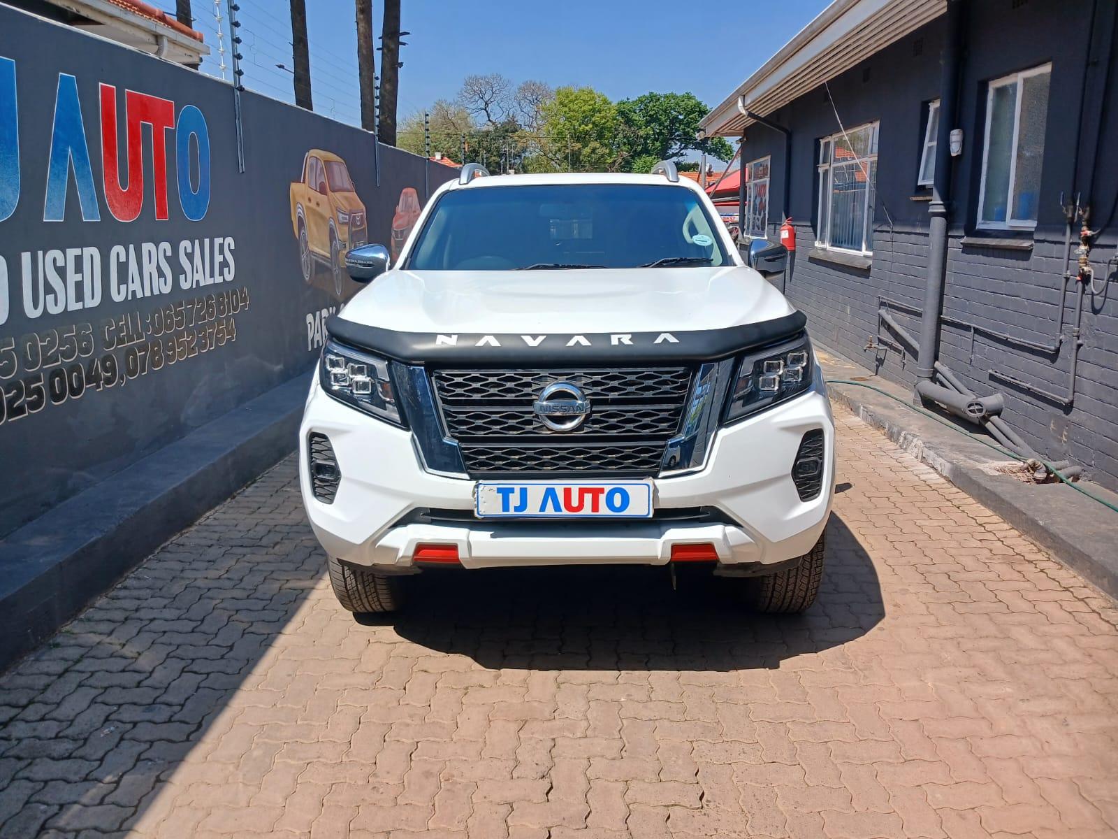 2017 Nissan Navara 2,5 double cab tddi se 4x4 — photo 2