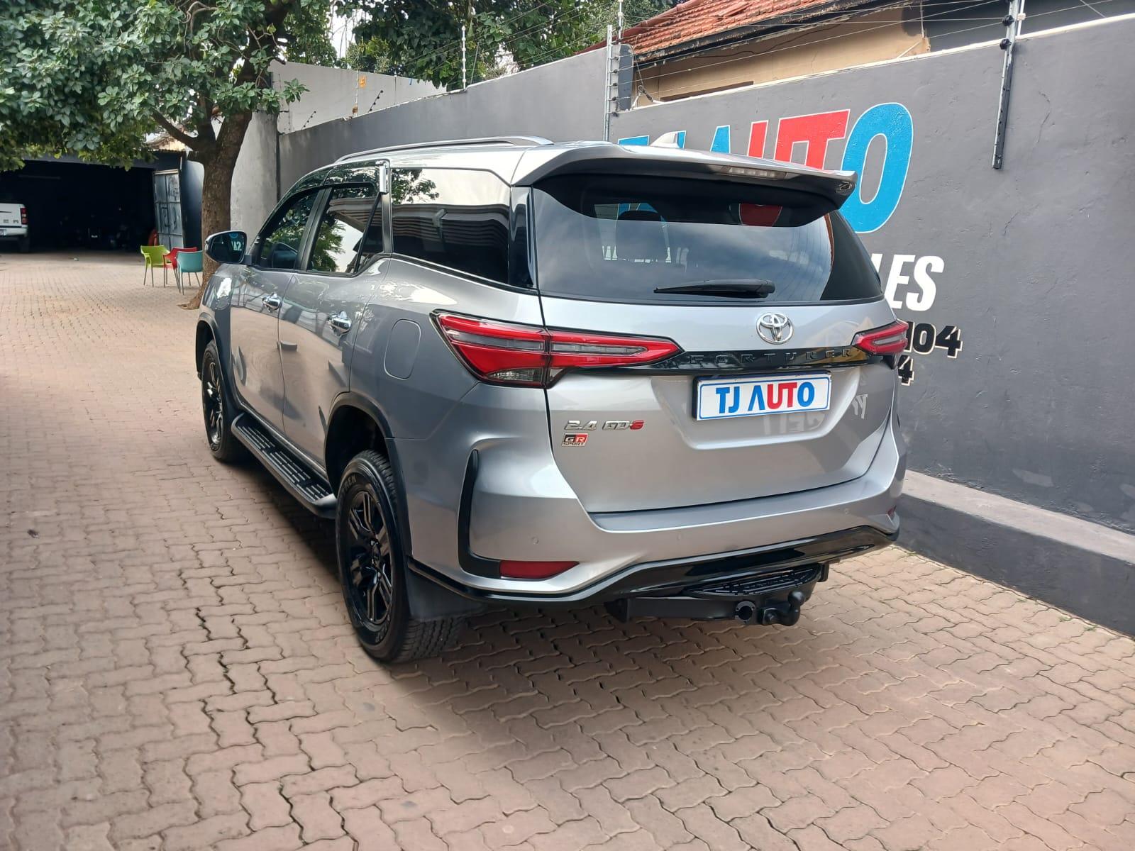 2023 Toyota Fortuner 2,4gd6 automatic 4x4 — photo 6