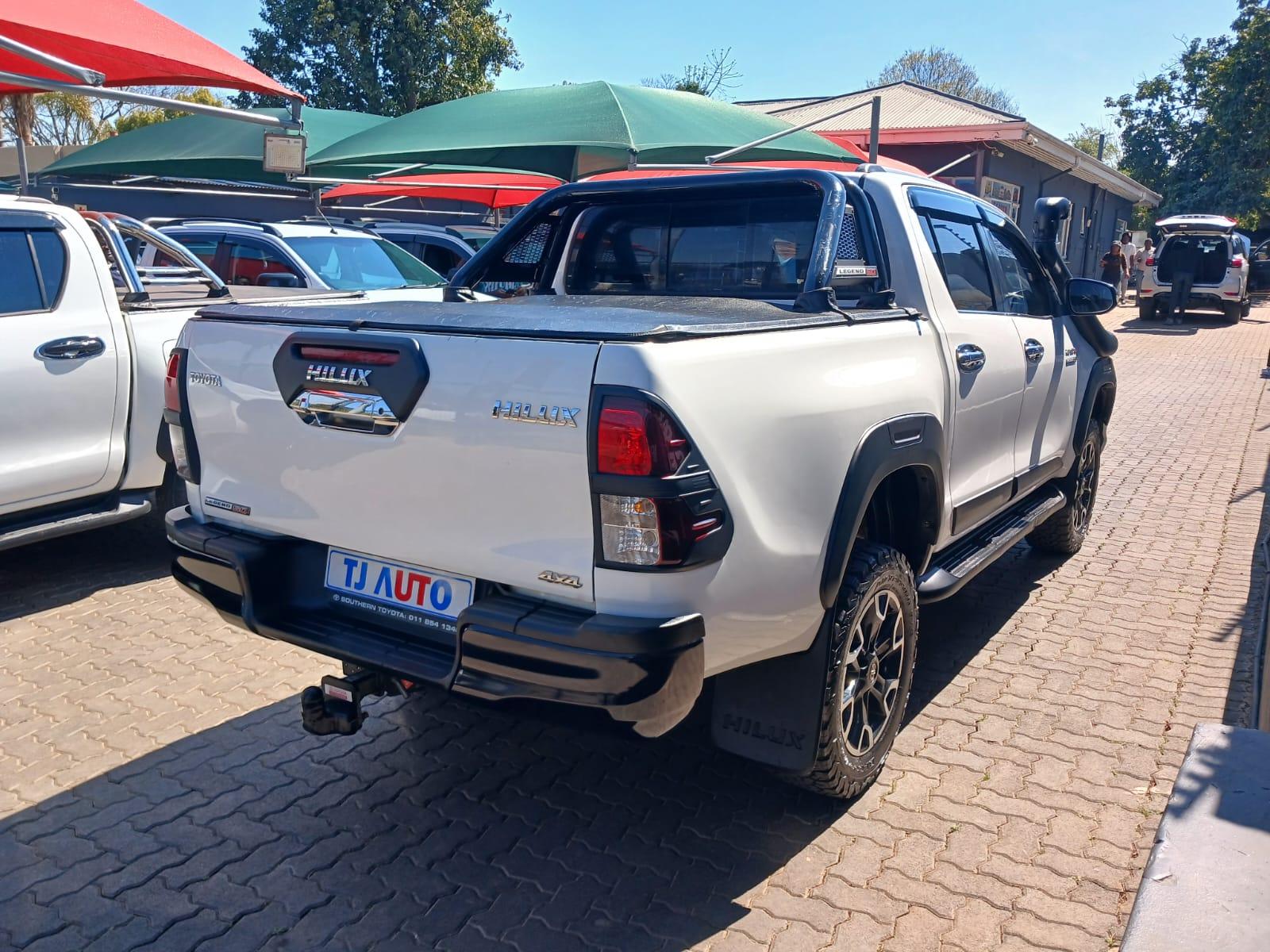 2019 Toyota Hilux 2.8 double cab legend 50 4x4 automatic — photo 4