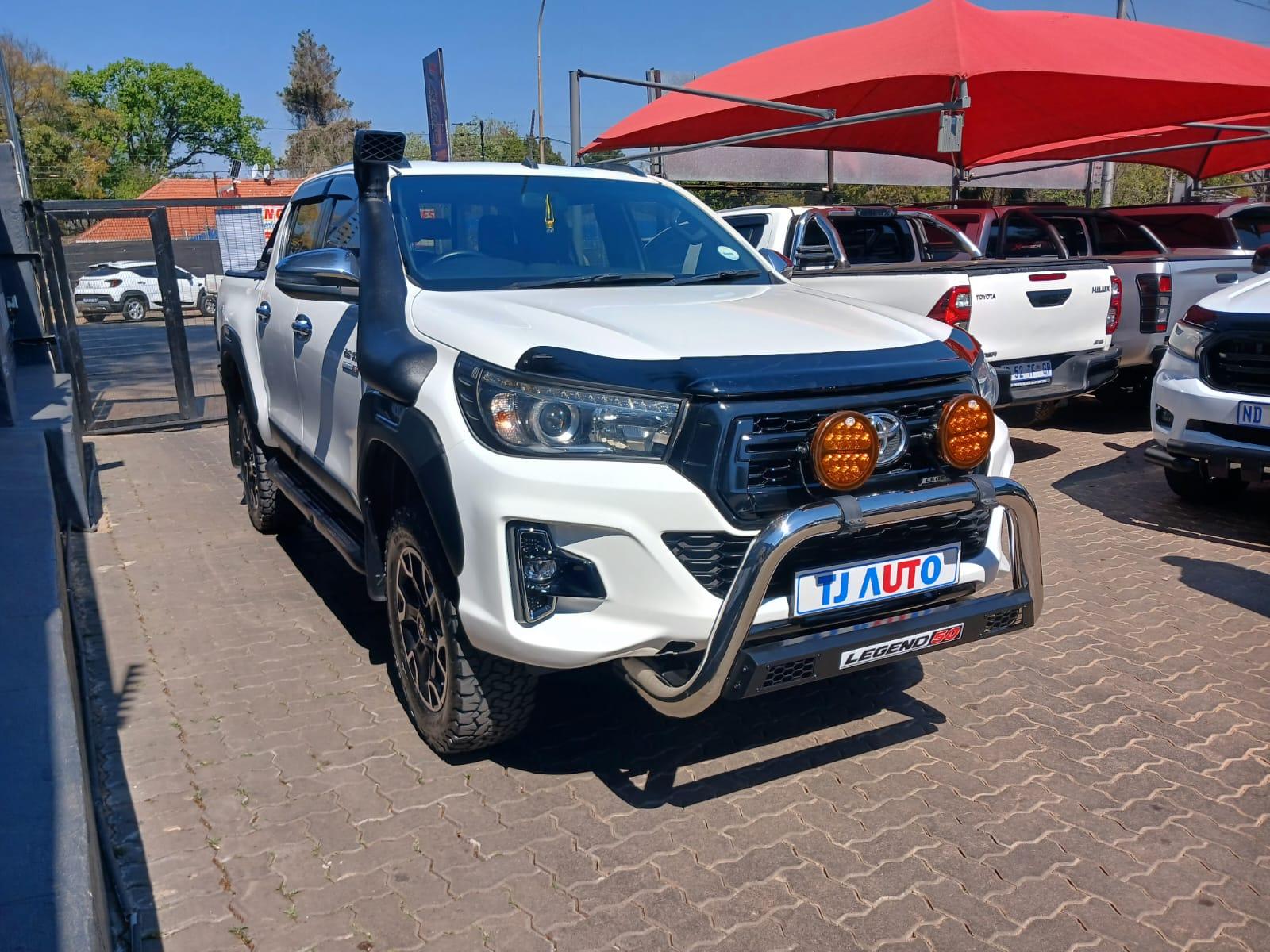 2019 Toyota Hilux 2.8 double cab legend 50 4x4 automatic — photo 3
