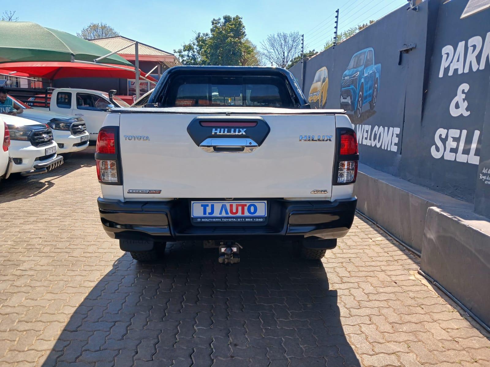 2019 Toyota Hilux 2.8 double cab legend 50 4x4 automatic — photo 5