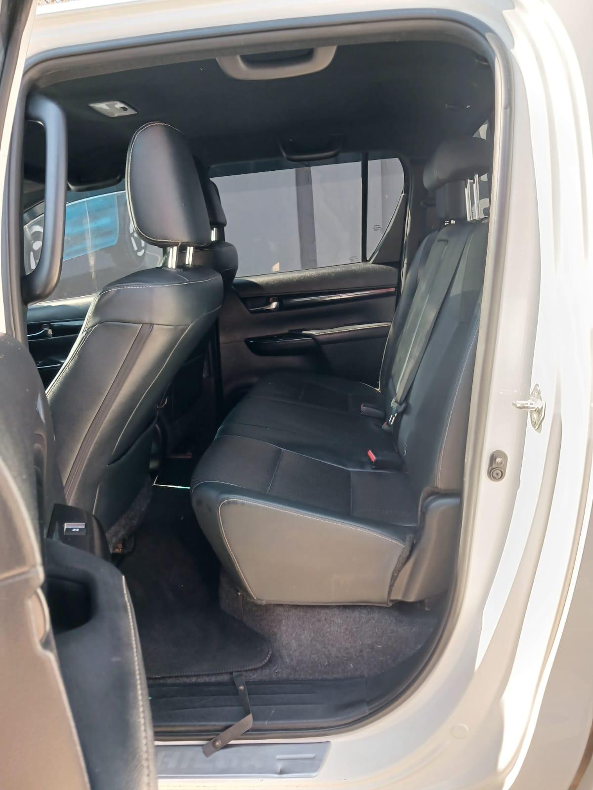 2019 Toyota Hilux 2.8 double cab legend 50 4x4 automatic — photo 12