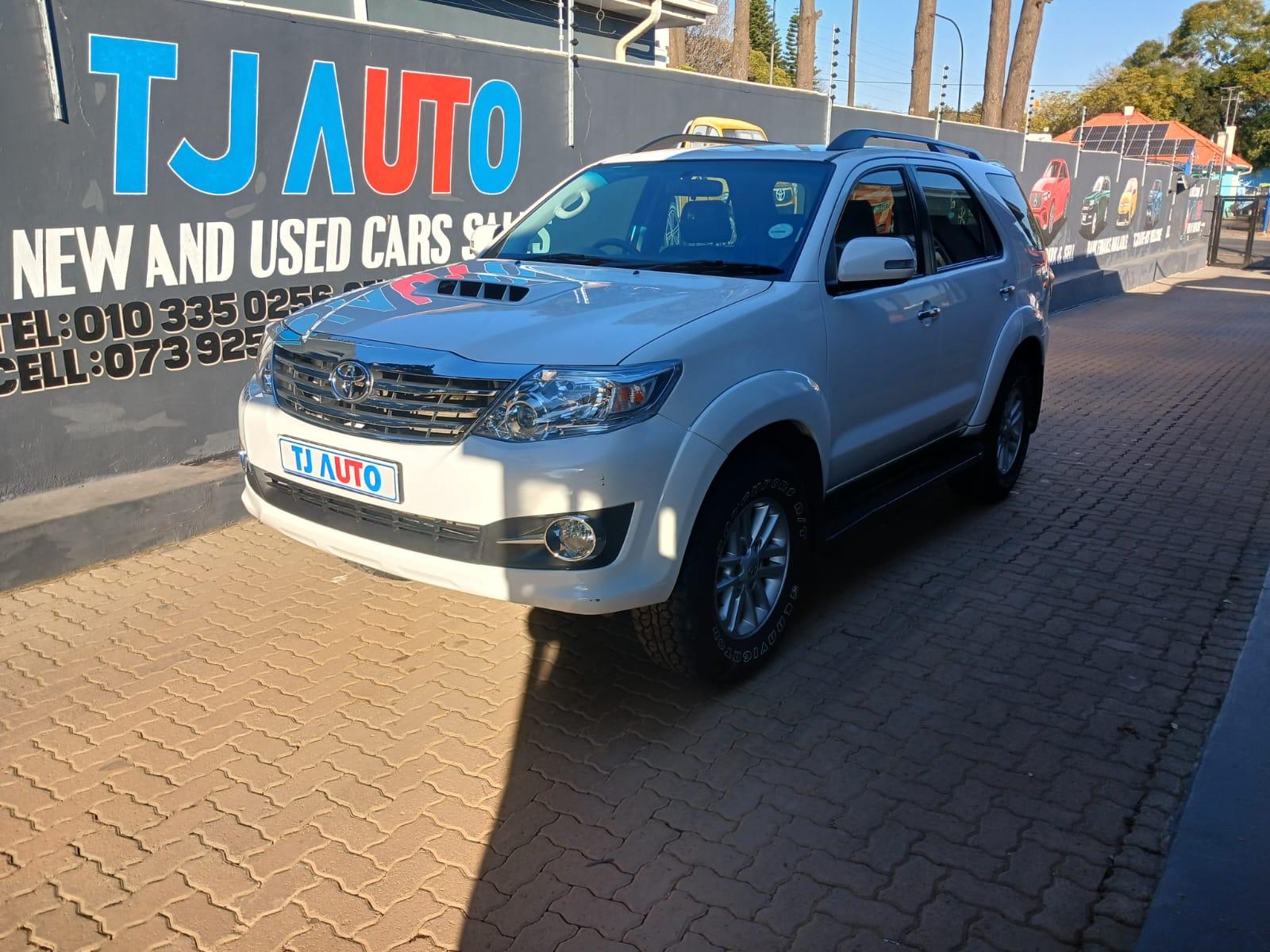 2014 Toyota Fortuner 3.0 D4D 4X2 AUTO — photo 1