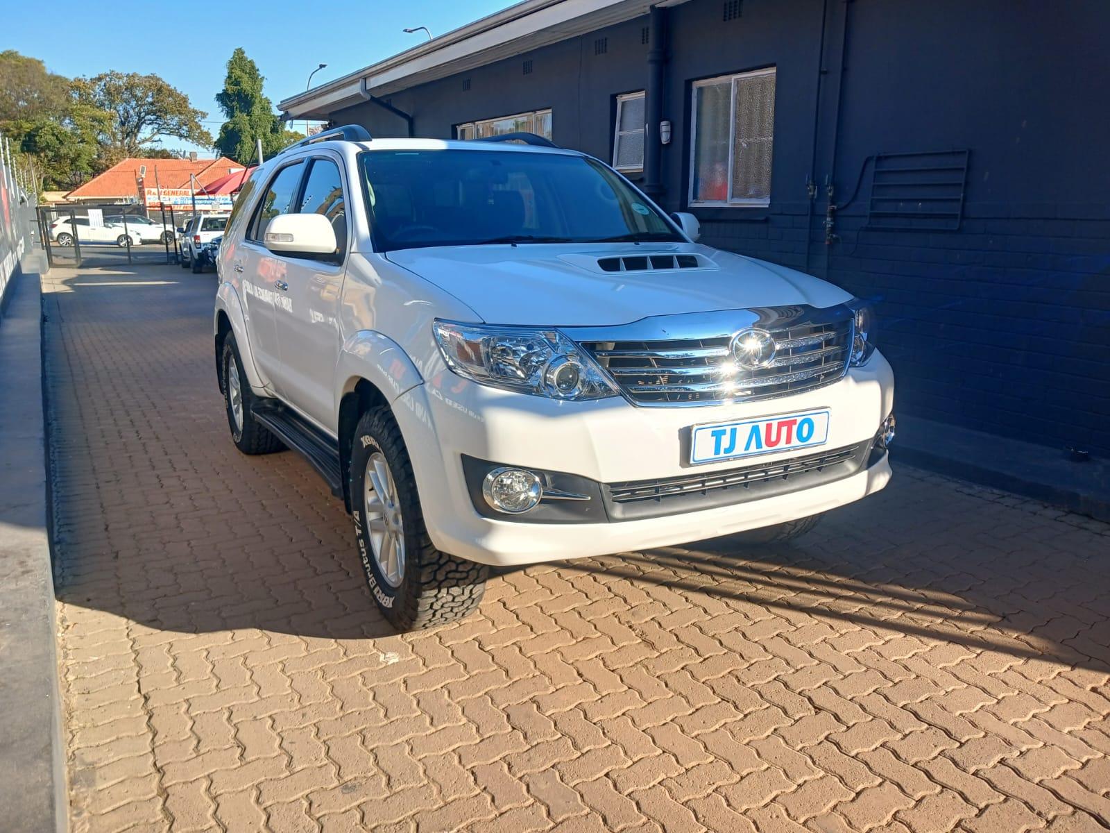 2014 Toyota Fortuner 3.0 D4D 4X2 AUTO — photo 3