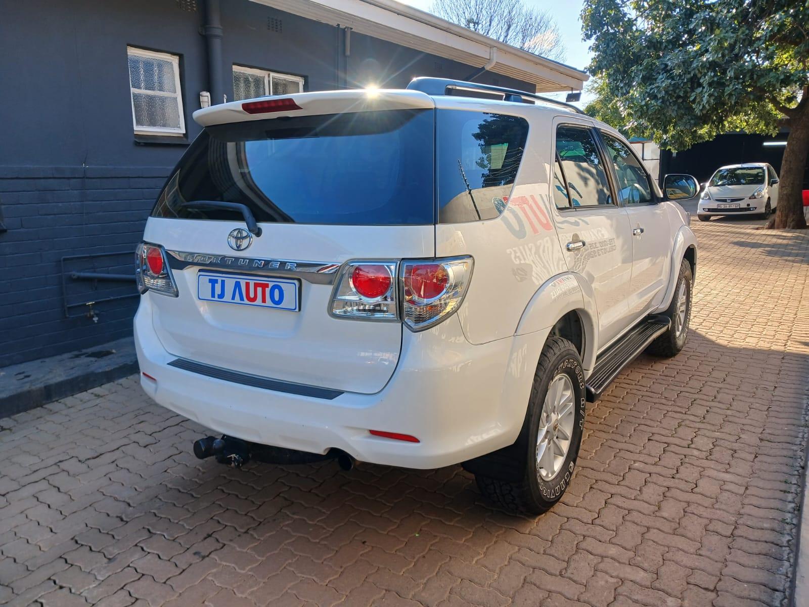 2014 Toyota Fortuner 3.0 D4D 4X2 AUTO — photo 4