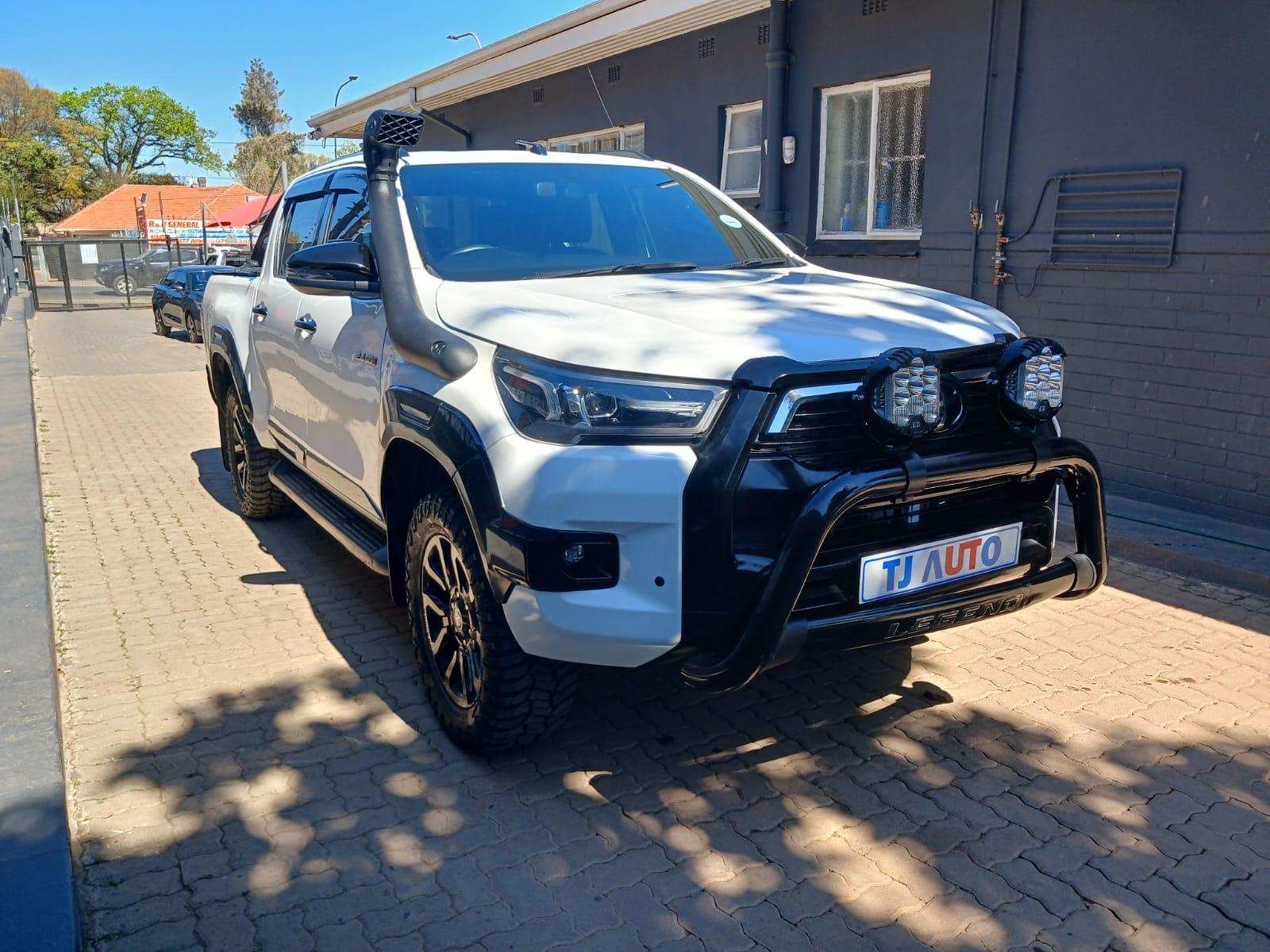 2020 Toyota Hilux 2,4 double cab 4x4 manual — photo 3