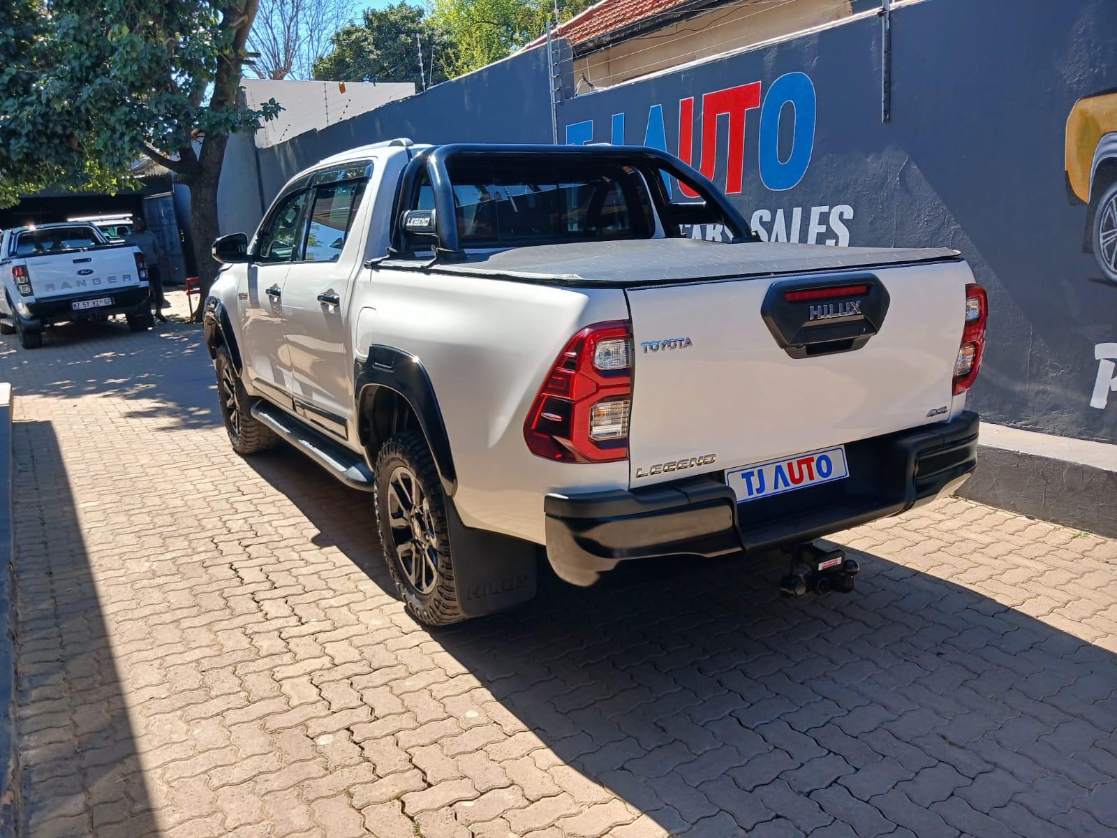 2020 Toyota Hilux 2,4 double cab 4x4 manual — photo 4