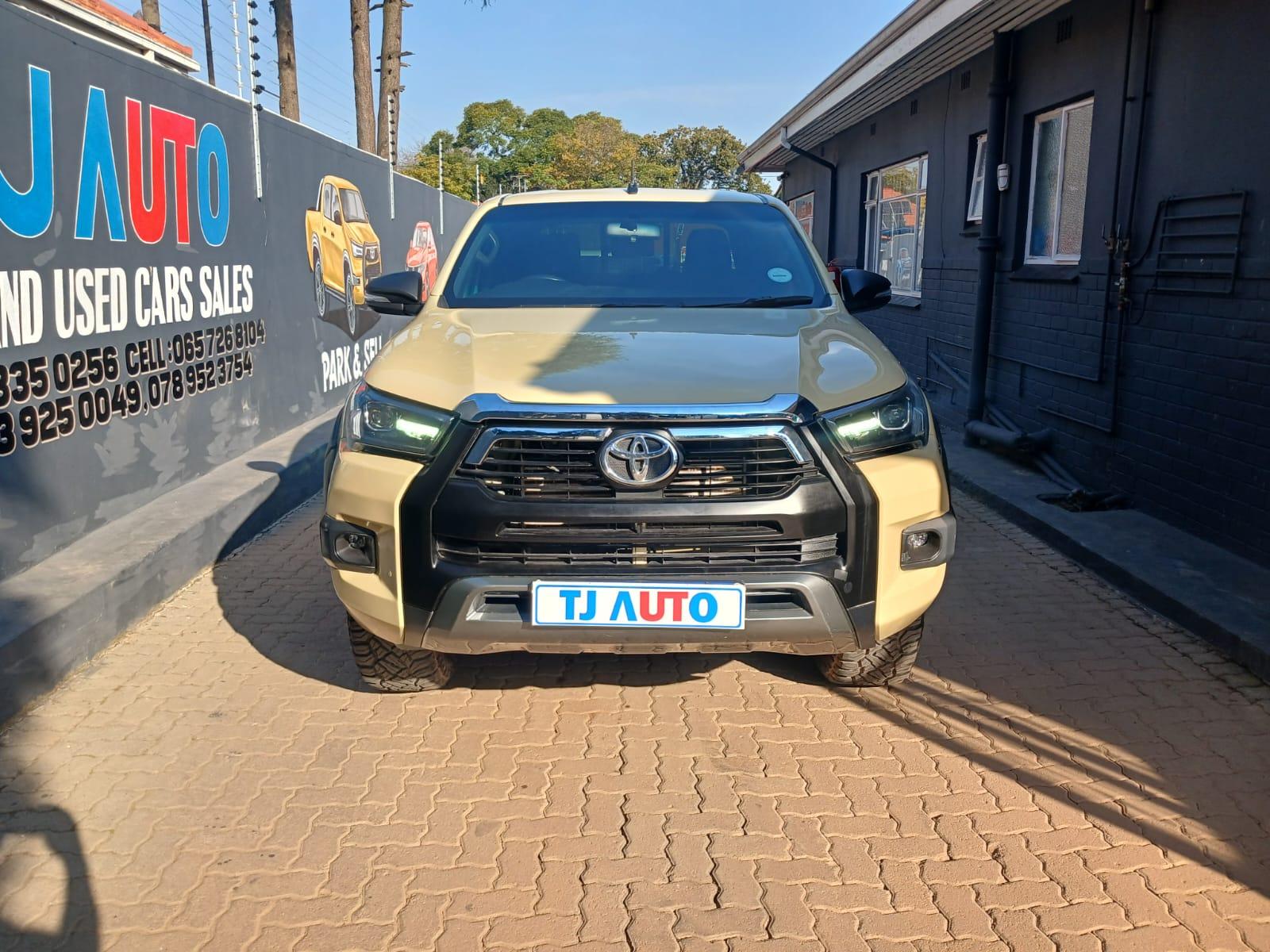 2020 Toyota Hilux — photo 2
