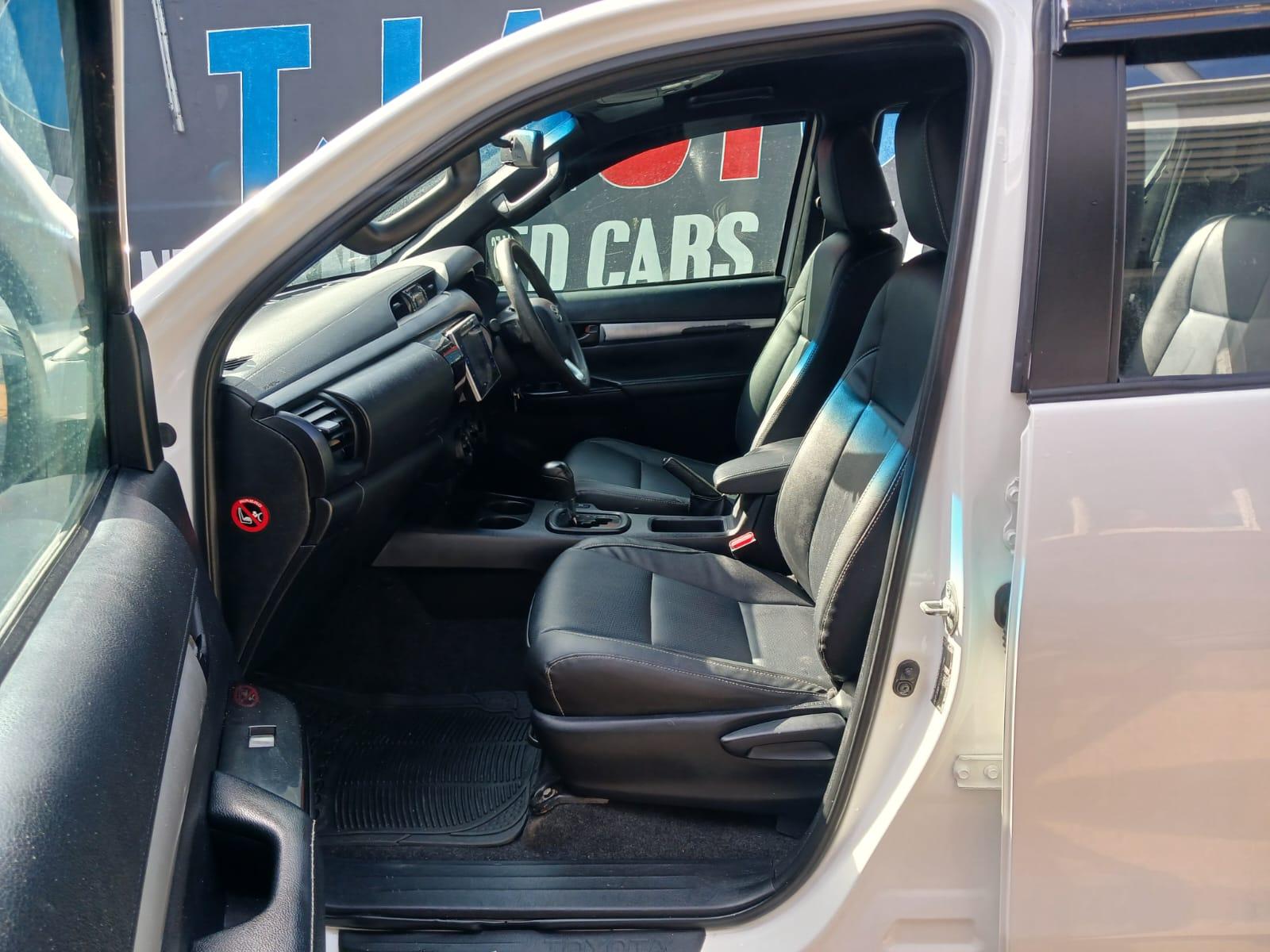 2019 Toyota Hilux 2.4GD6 DOUBLE CAB AUTOMATIC 4X2 — photo 8
