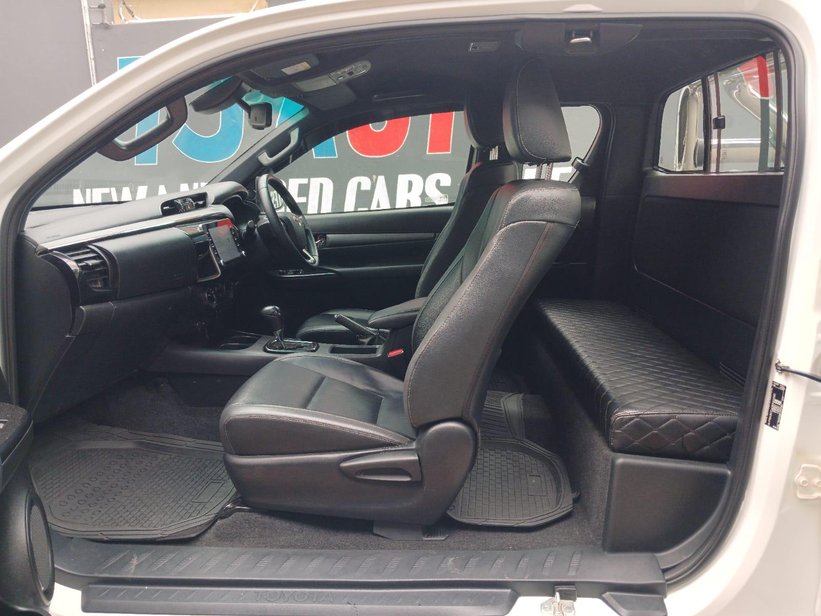 2025 Toyota Hilux 2.8GD-6 Xtra CAB 4x4 LEGEND AUTO — photo 11
