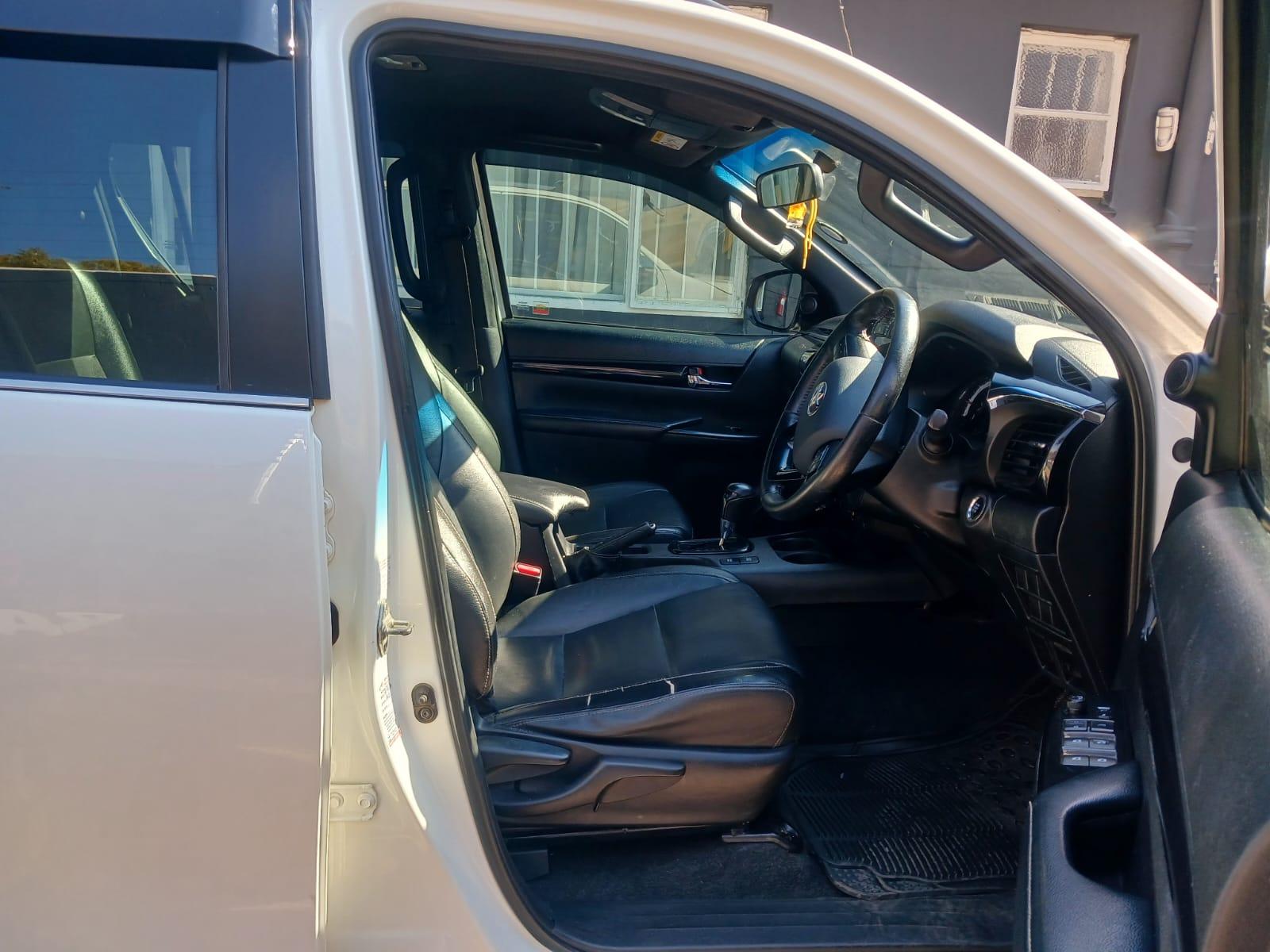 2020 Toyota Hilux 2.8GD6 LEGEND 50 DOUBLE CAB AUTO — photo 9