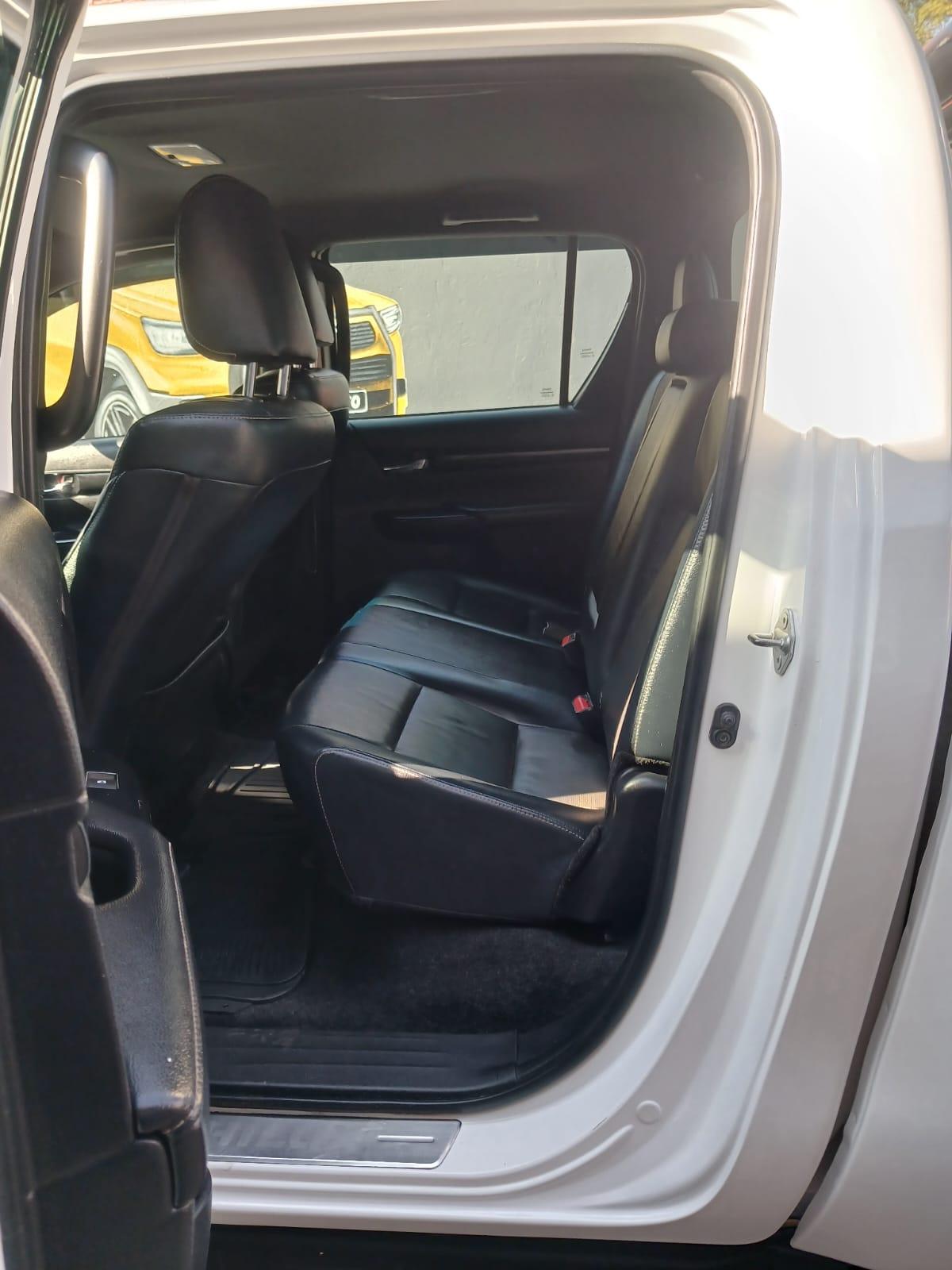 2020 Toyota Hilux 2.8GD6 LEGEND 50 DOUBLE CAB AUTO — photo 12
