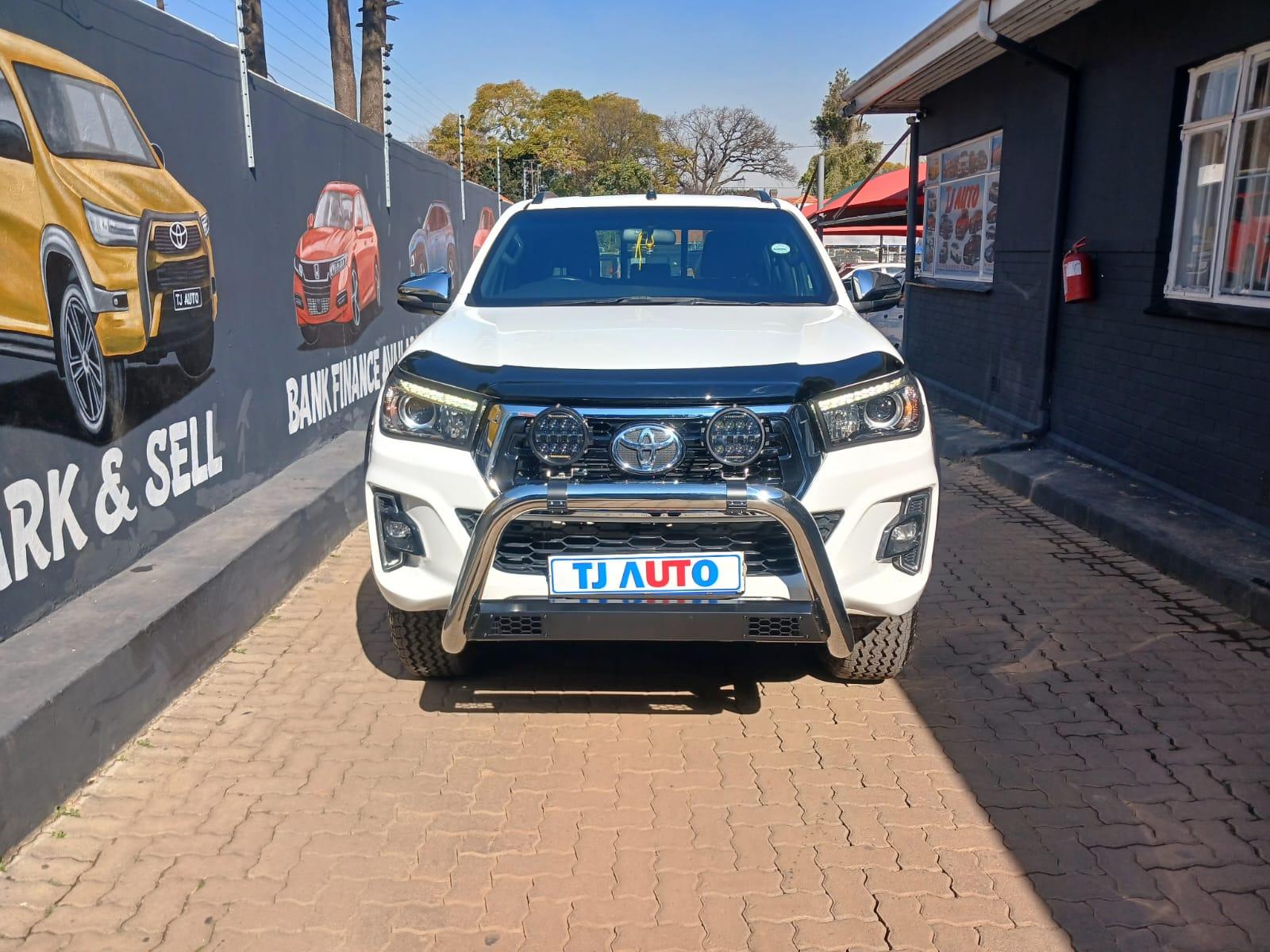 2020 Toyota Hilux 2.8GD6 LEGEND 50 DOUBLE CAB AUTO — photo 2