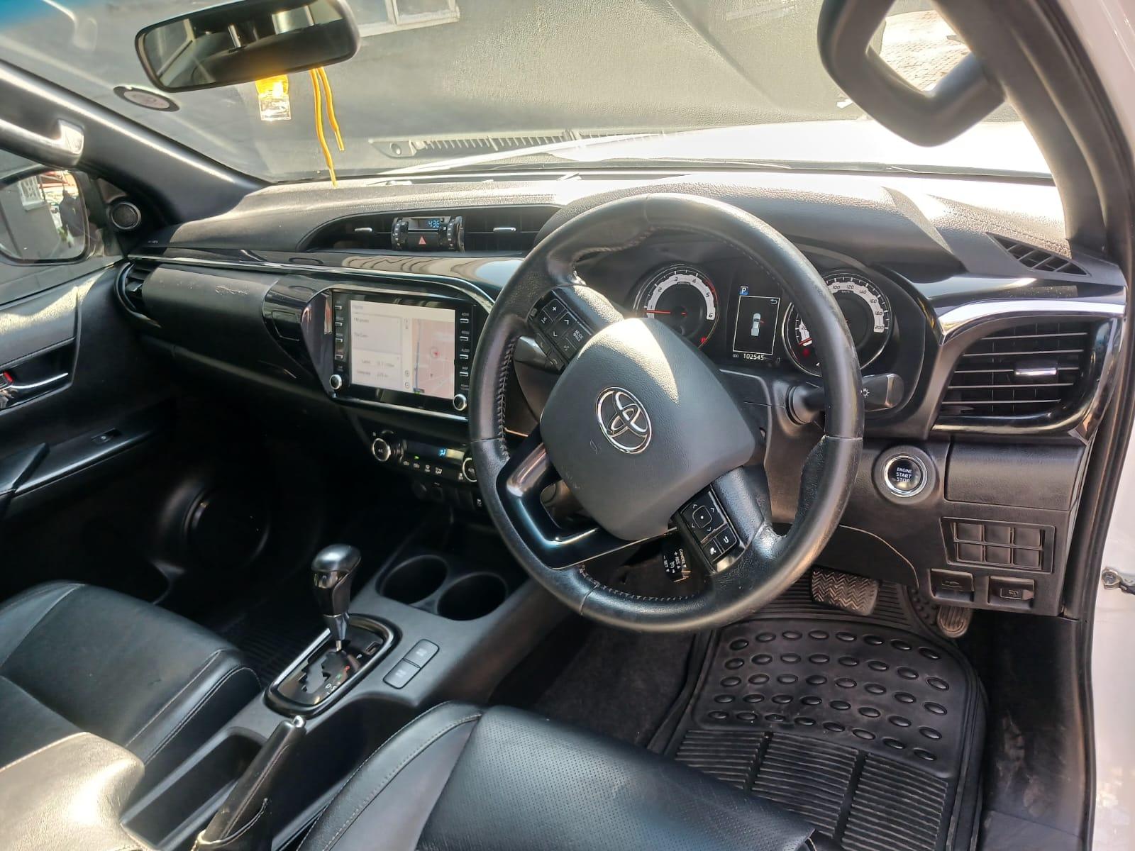 2020 Toyota Hilux 2.8GD6 LEGEND 50 DOUBLE CAB AUTO — photo 10