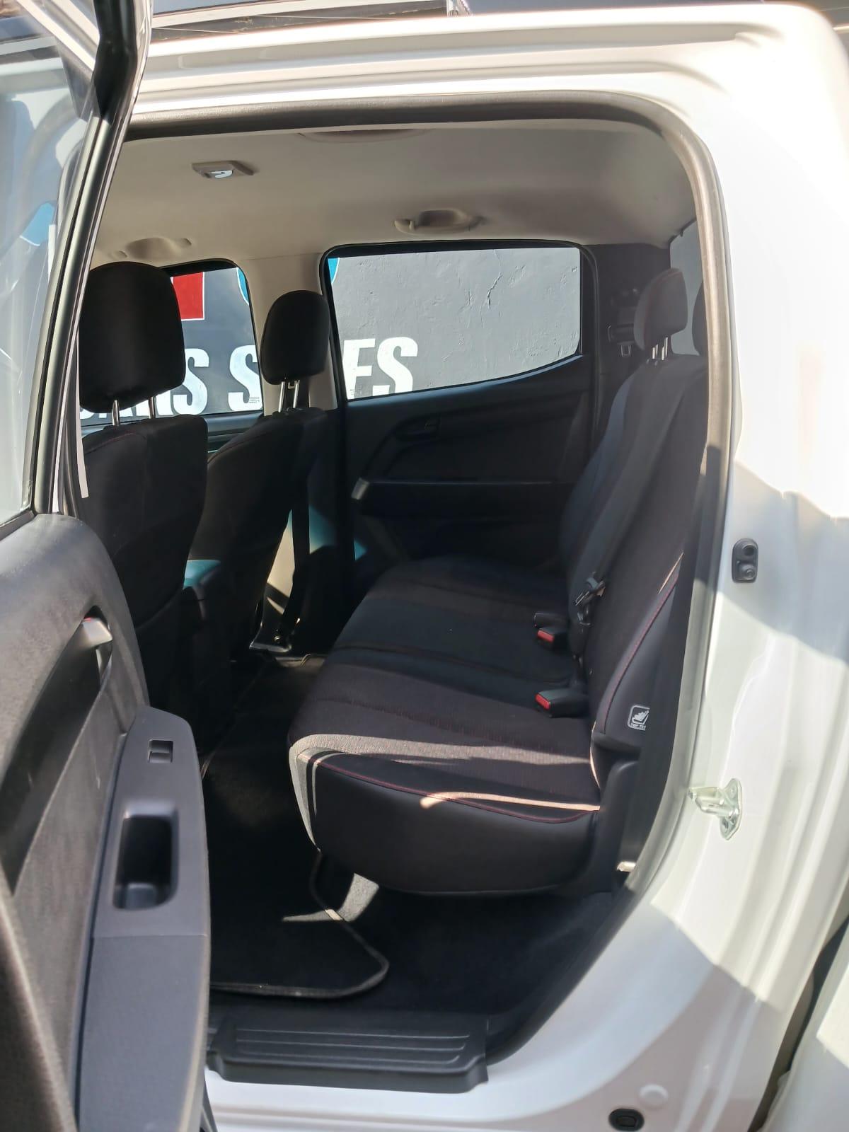 2019 Isuzu KB250 KB250 DOUBLE CAB 4X2 — photo 11