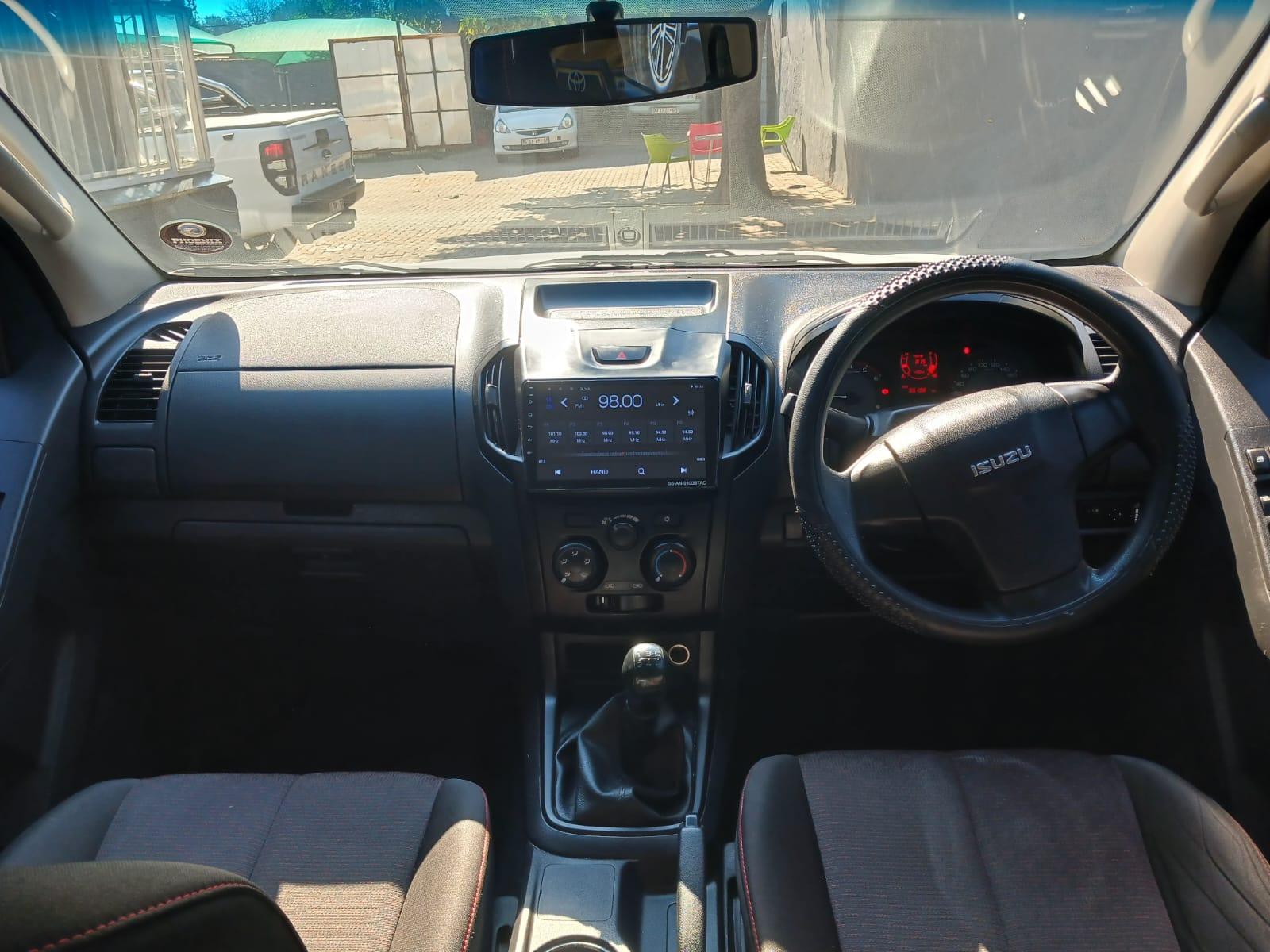 2019 Isuzu KB250 KB250 DOUBLE CAB 4X2 — photo 7