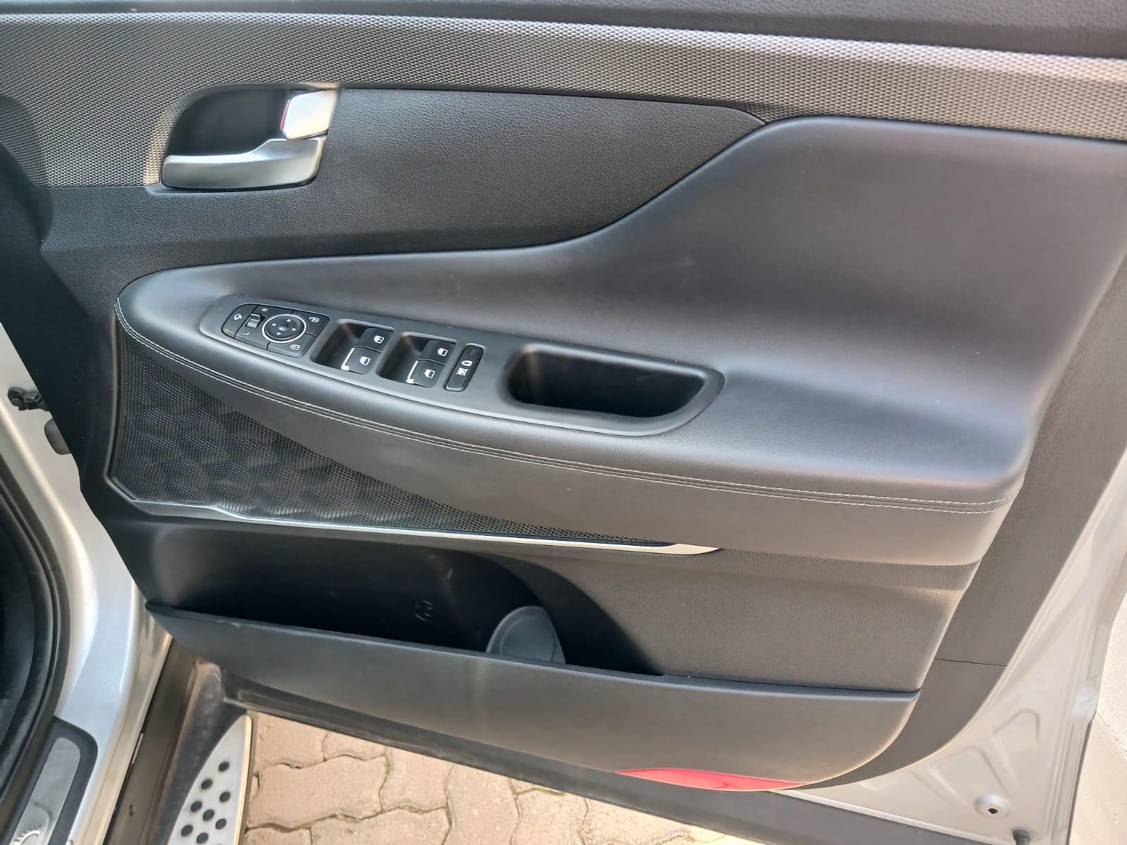 2020 Hyundai Santa Fe 2.2 automatic diesel — photo 12