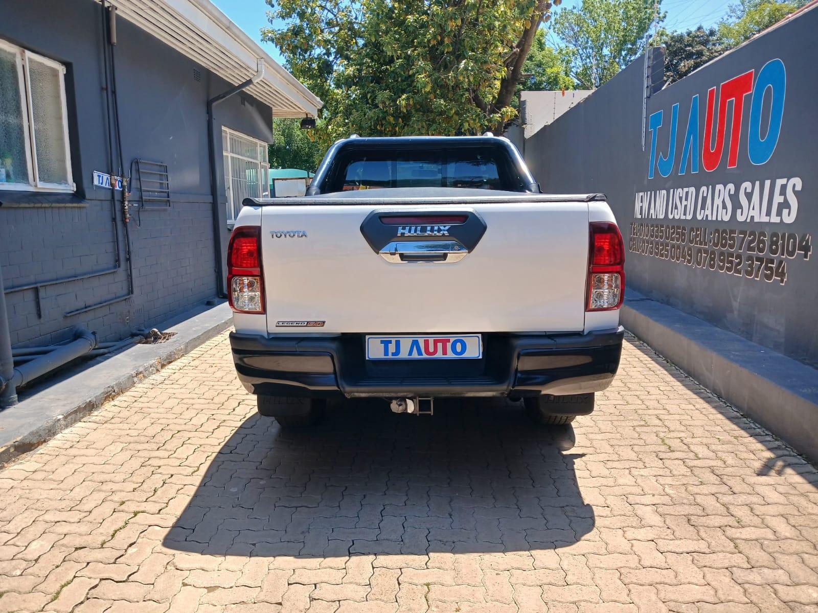2019 Toyota Hilux 2.8 GD6 Legend 50 Extra cab 4x2 — photo 5
