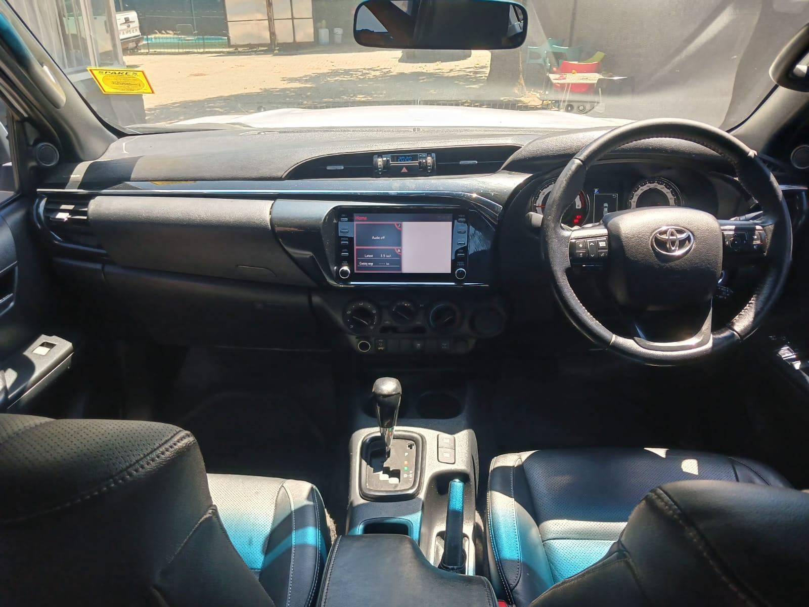 2019 Toyota Hilux 2.8 GD6 Legend 50 Extra cab 4x2 — photo 7