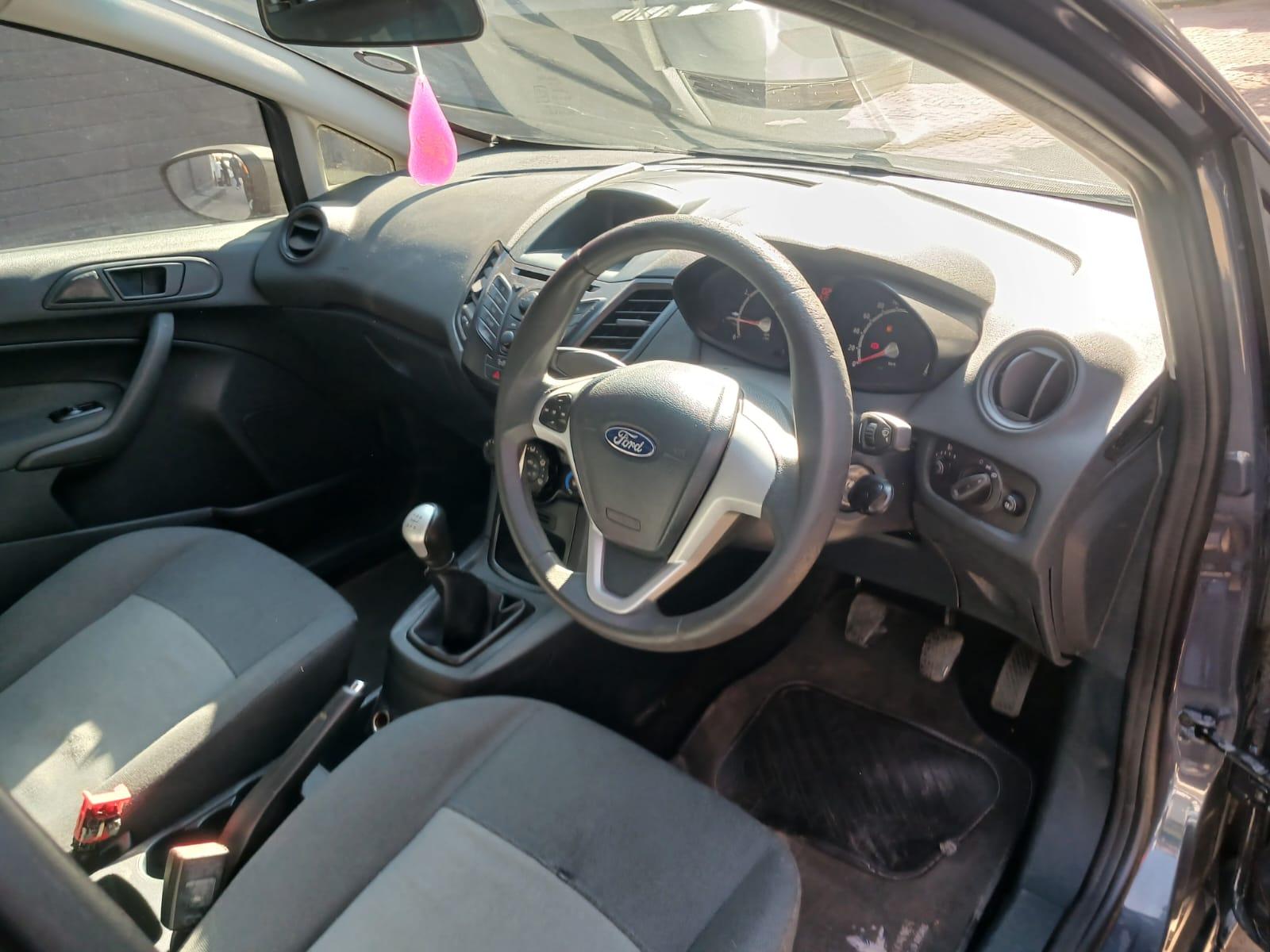 2012 Ford fiesta 1.4ambient — photo 8