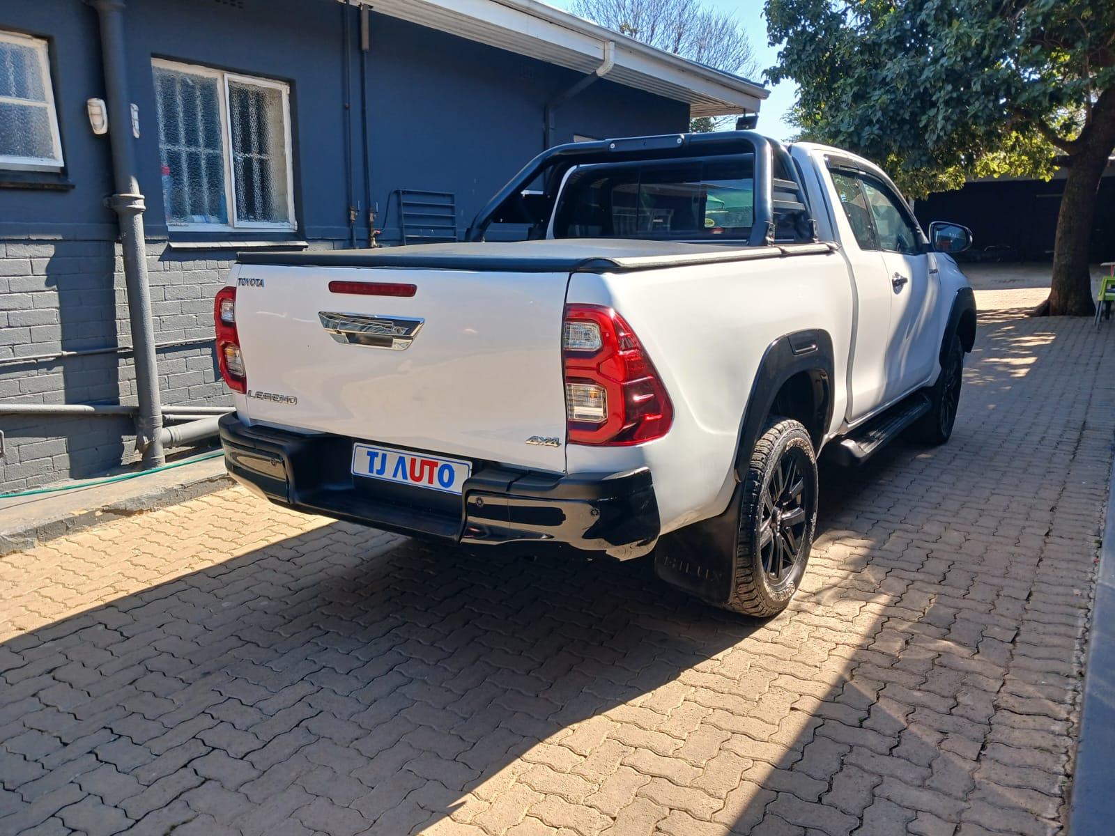 2021 Toyota Hilux 2.8GD-6 Xtra CAB 4x4 LEGEND AUTO — photo 4