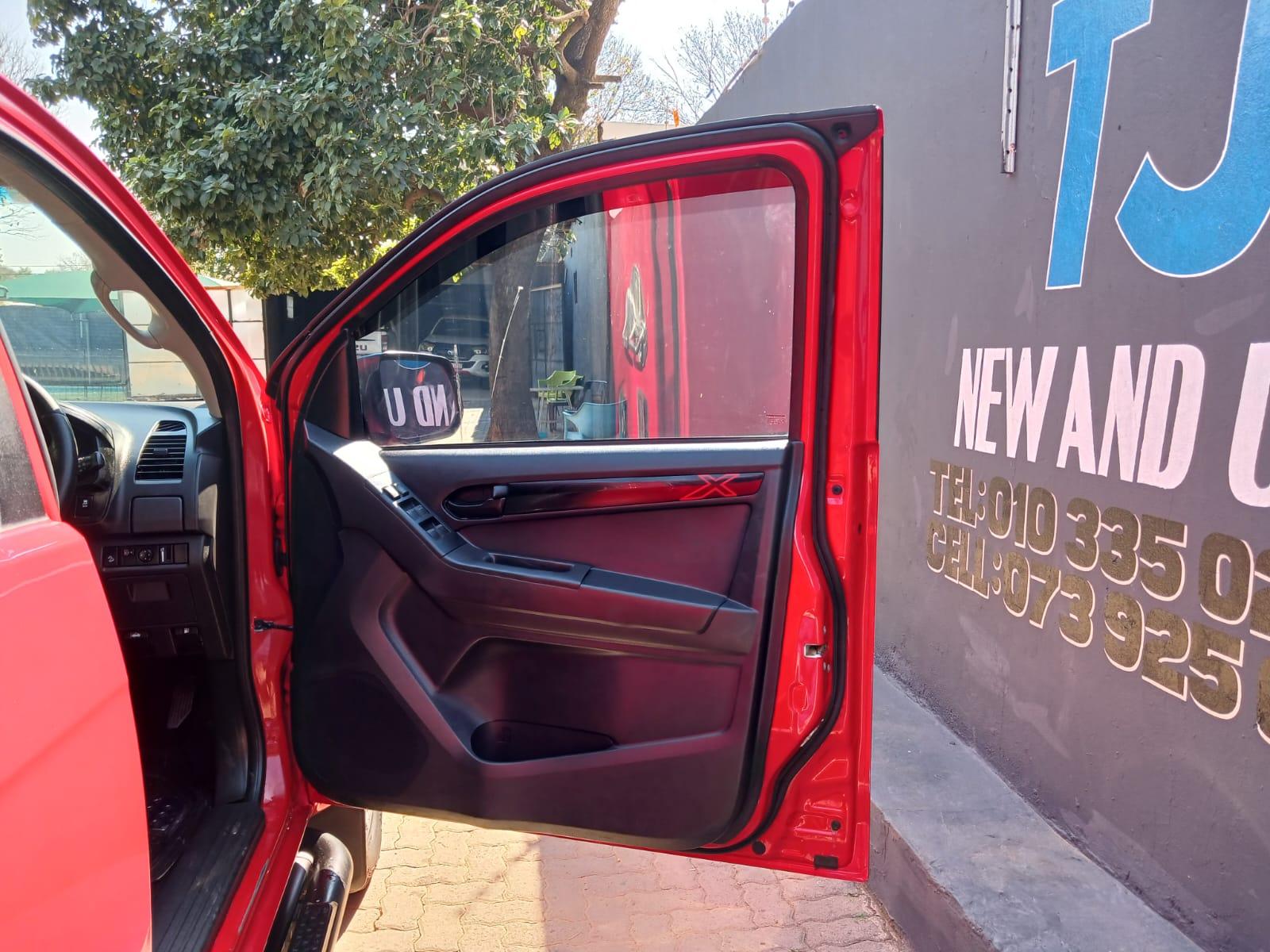 2019 Isuzu KB250 ISUZU KB250 DOUBLE CAB X RIDER — photo 8
