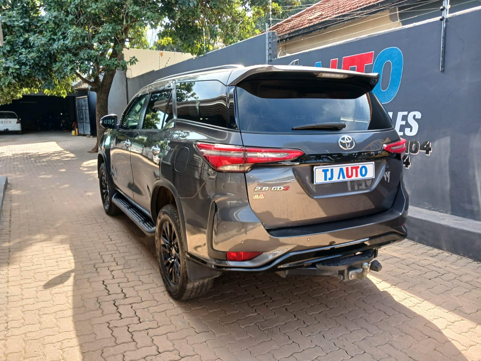 2023 Toyota Fortuner 2.8gd6 automatic 4x2vx — photo 4