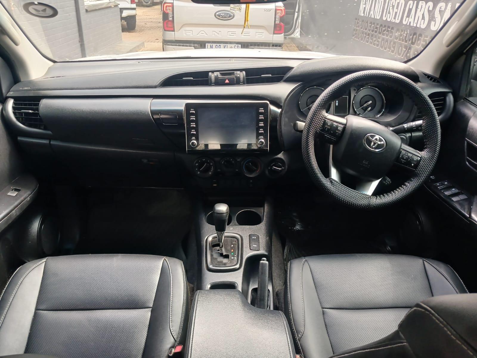 2023 Toyota Hilux 2.4 double cab 4x4 auto — photo 8