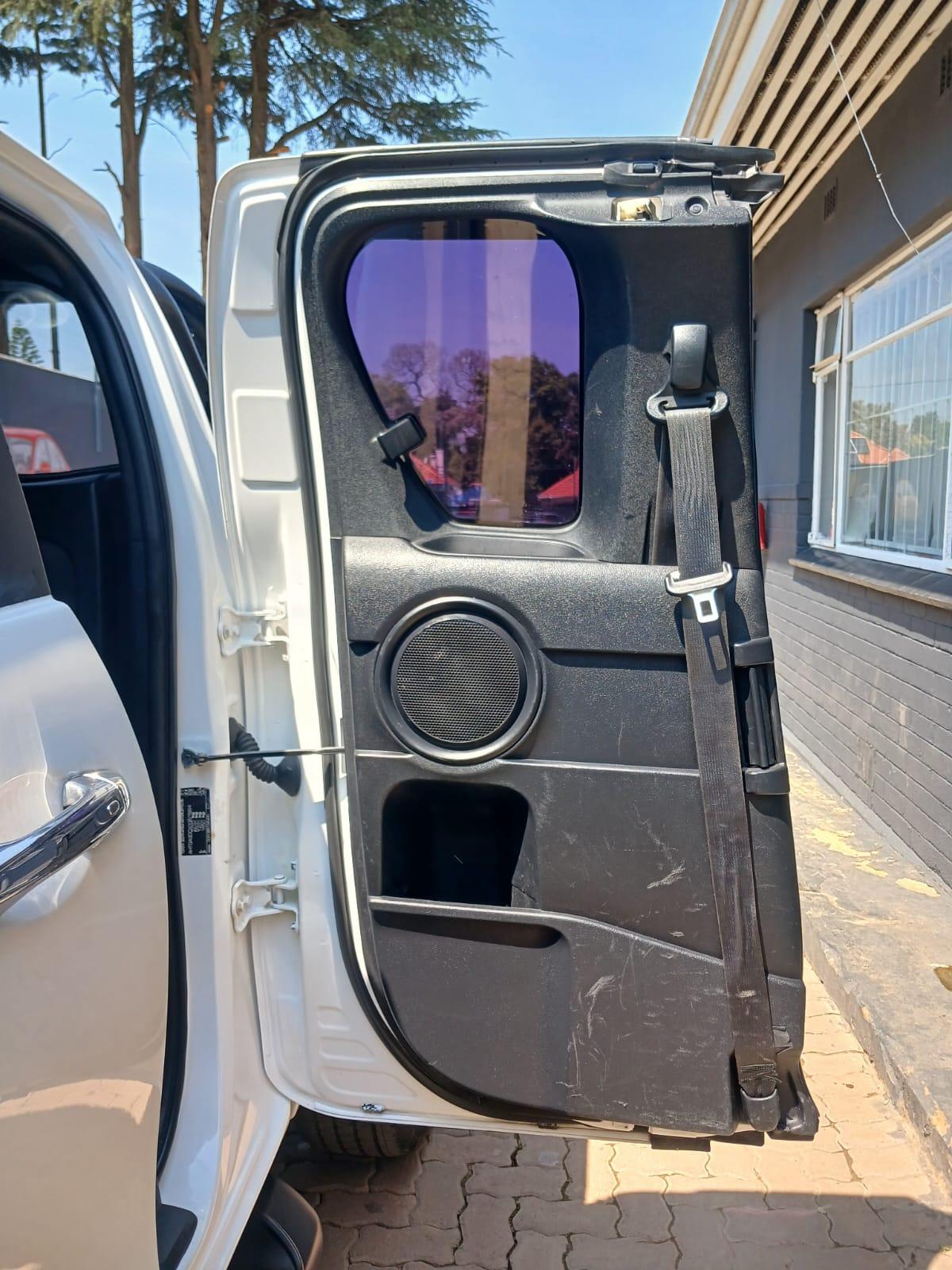 2020 Toyota Hilux 2.8GD6 EXTRA CAB 4X2 LEGEND 50 — photo 10