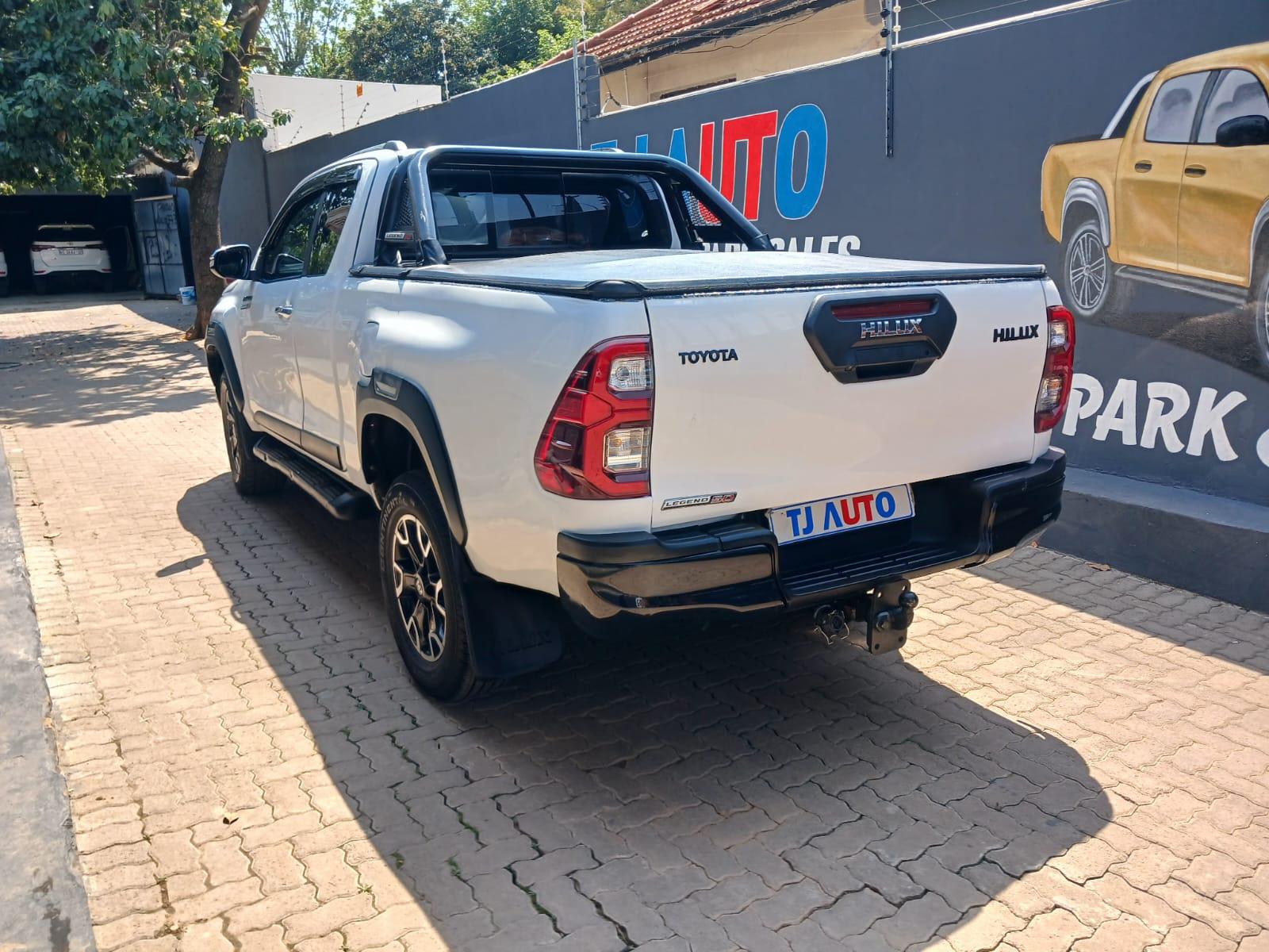 2020 Toyota Hilux 2.8GD6 EXTRA CAB 4X2 LEGEND 50 — photo 4