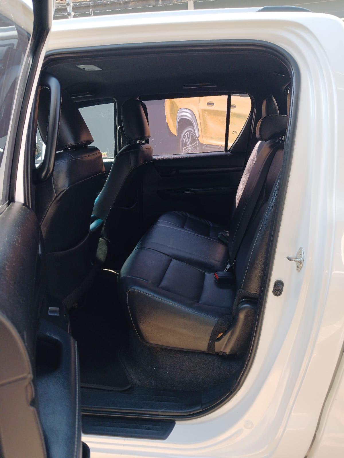 2023 Toyota Hilux 2,4 double cab 4x4 manual — photo 12
