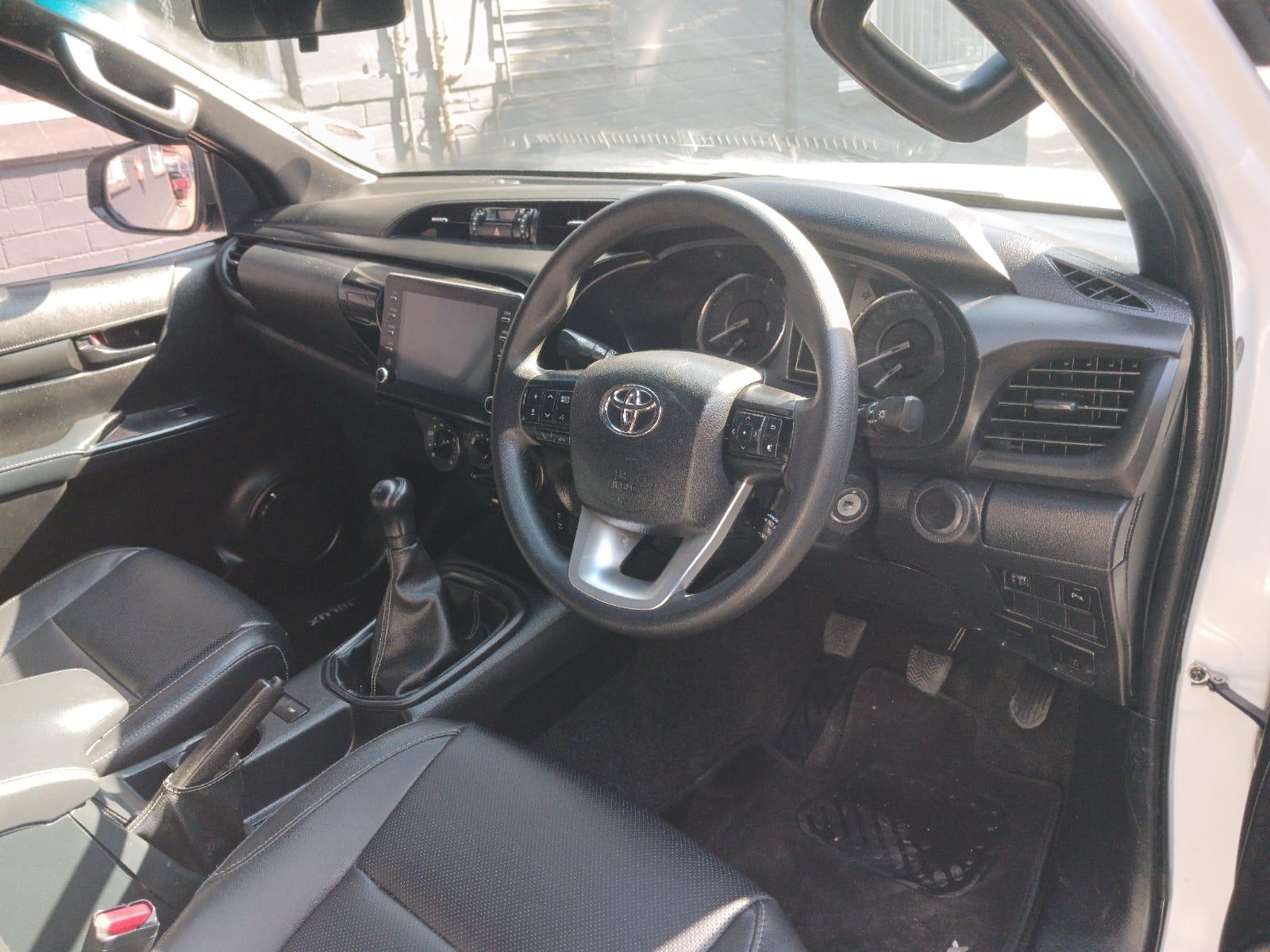 2023 Toyota Hilux 2,4 double cab 4x4 manual — photo 8