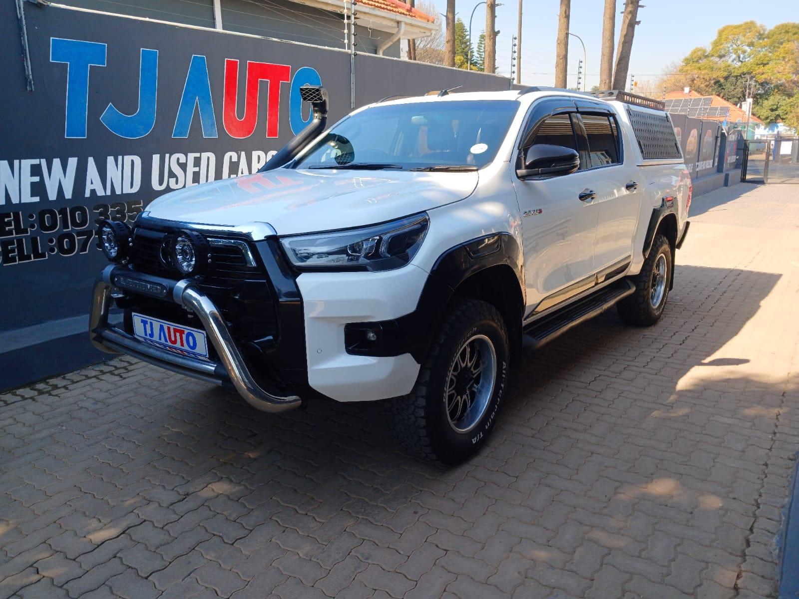 2023 Toyota Hilux 2,4 double cab 4x4 manual