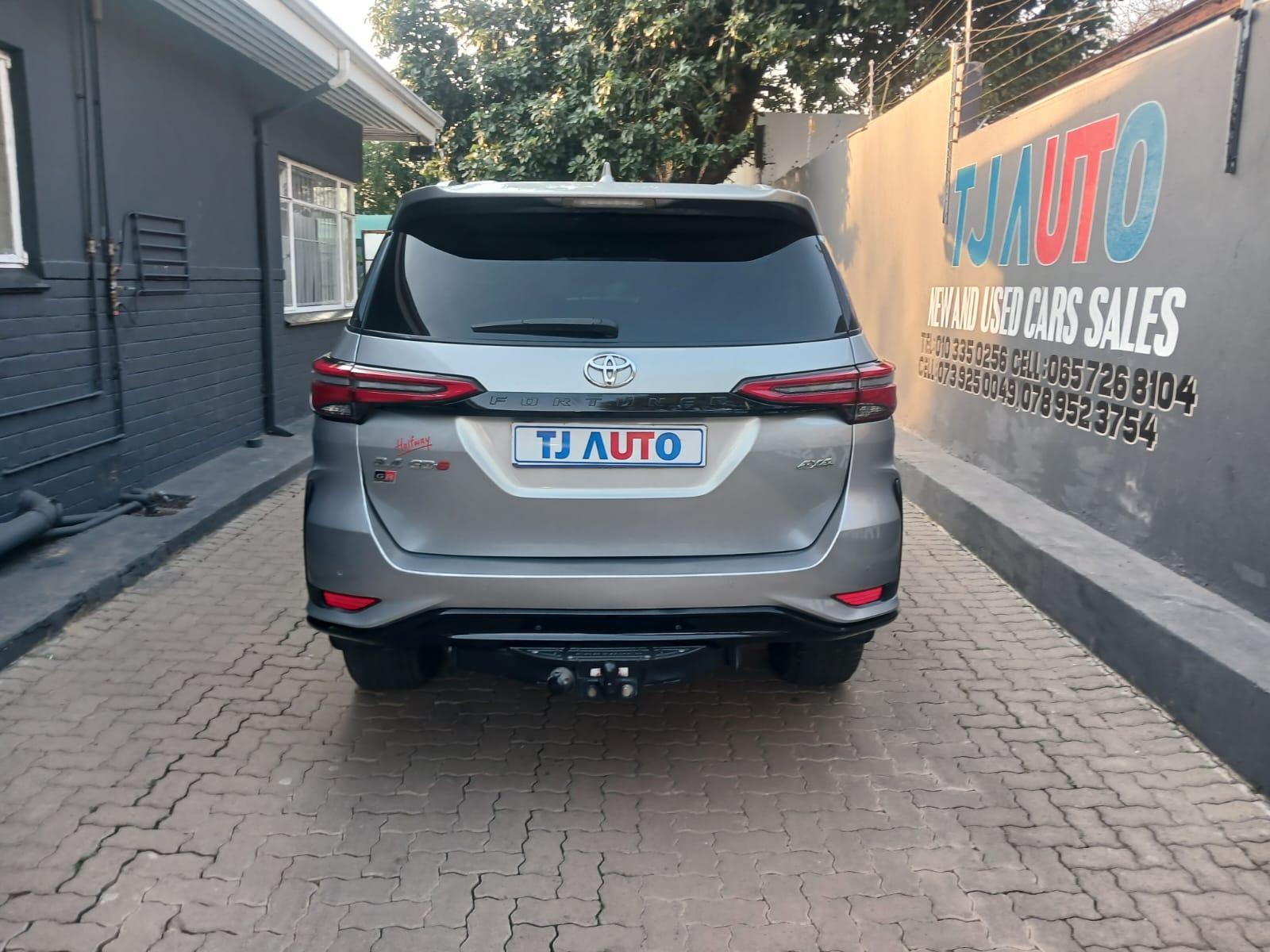 2023 Toyota Fortuner 2,4gd6 automatic 4x4 — photo 5