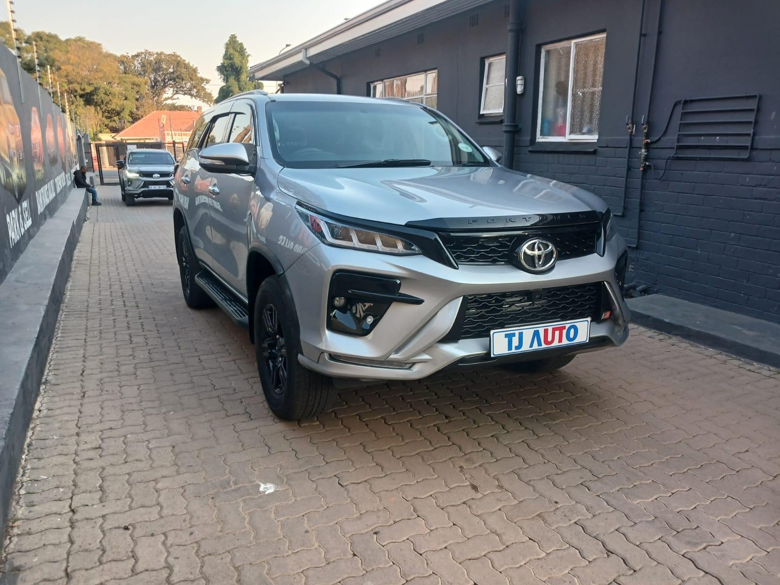 2023 Toyota Fortuner 2,4gd6 automatic 4x4 — photo 3